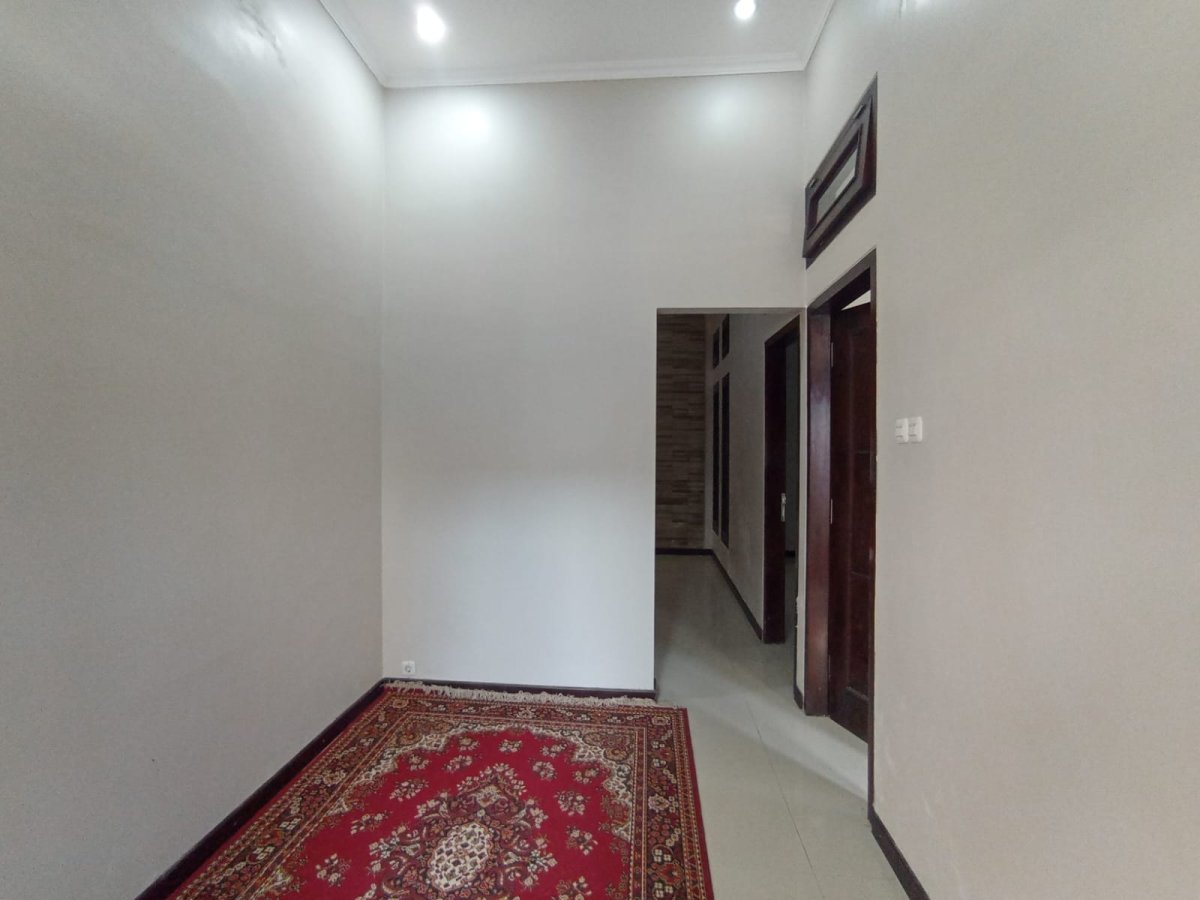 Rumah Bagus Strategis Siap Pakai di Mojosongo, Solo - Foto 6