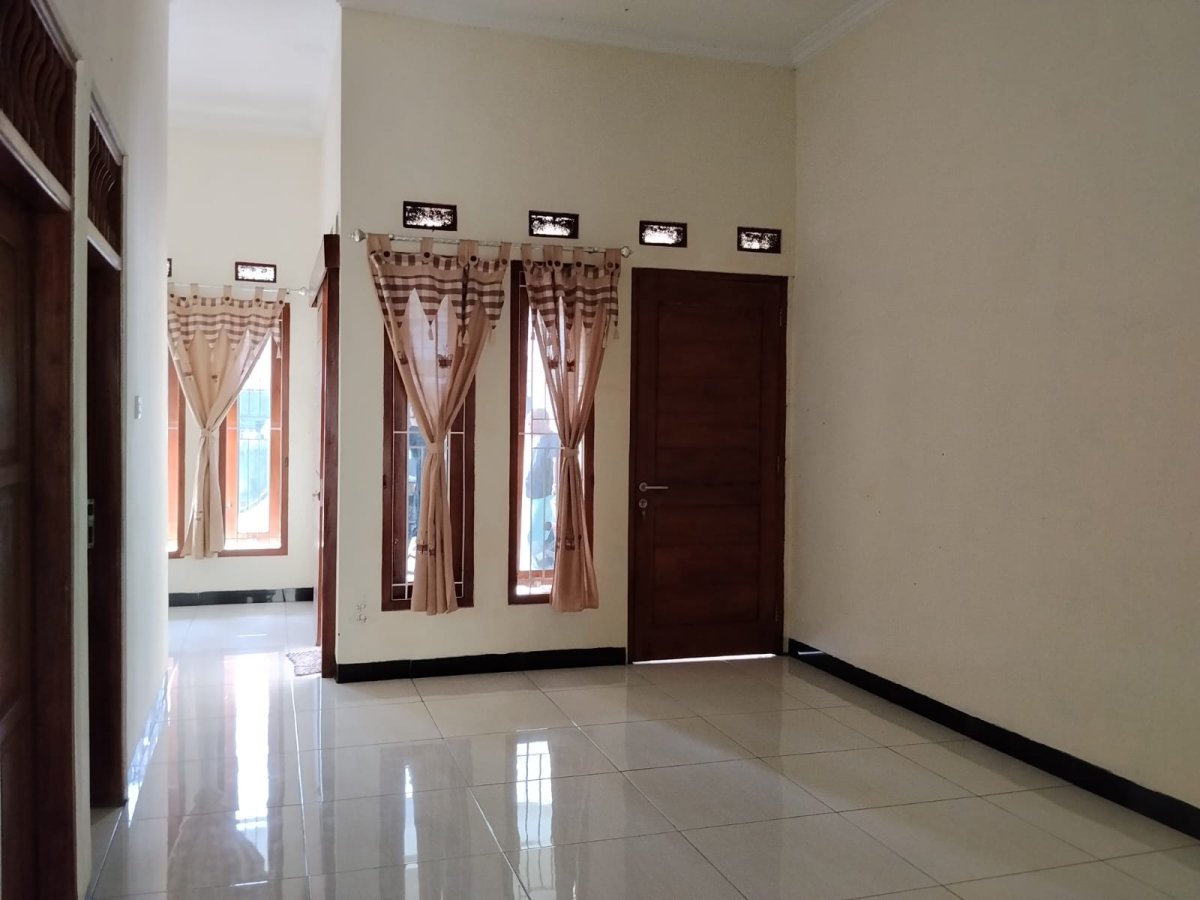 Rumah Bagus Selesai Renovasi Siap Huni di Perumahan Mojosongo, Solo - Foto 12