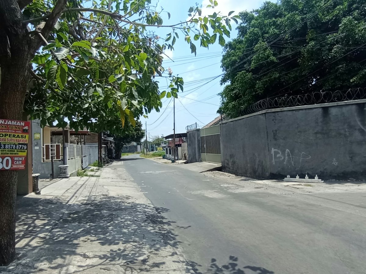 Rumah Hunian Hook Strategis Siap Pakai Dekat Tol Klodran - Foto 2