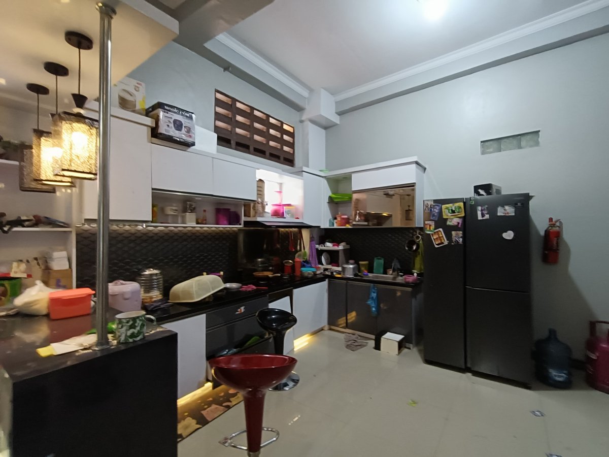 Rumah Siap Pakai 2 Lantai di Banyuanyar, Solo - Foto 9