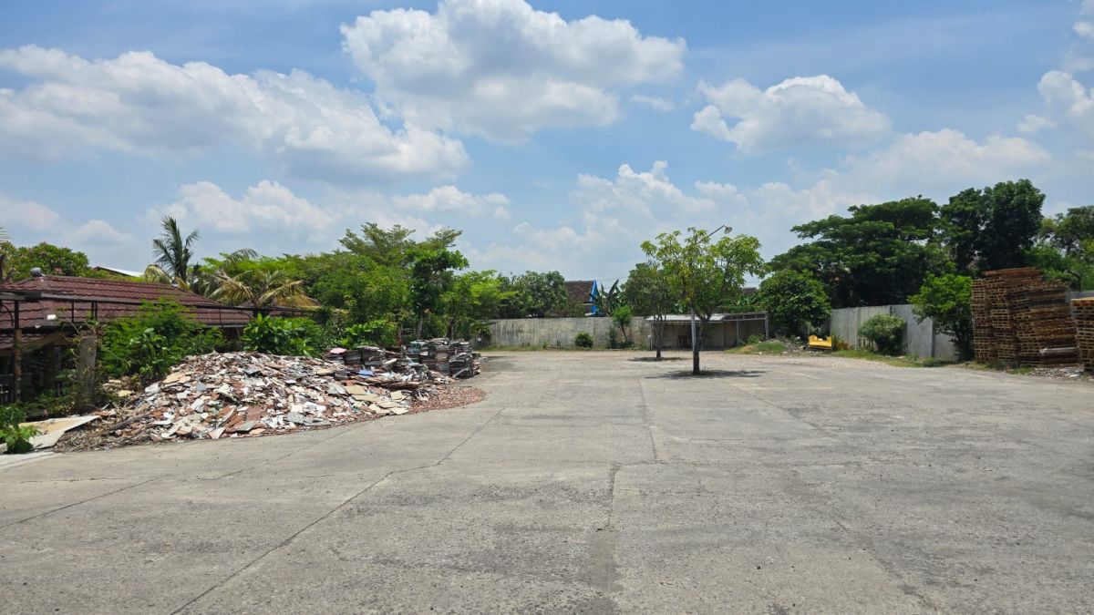 Tanah 9.020m² Bonus Bangunan Eks Toko — Super Strategis di Raya Sukowati Sragen - Foto 2