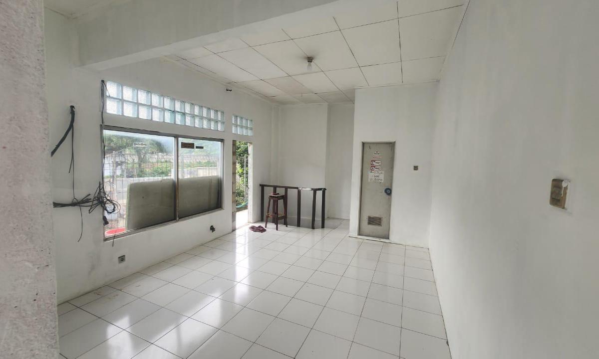 Dijual Ruko 4 Lantai di Jl. Tajur, Muarasari – Lokasi Komersial & Strategis - Foto 4