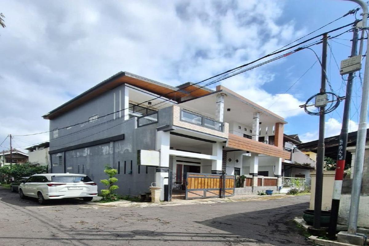 Dijual Rumah Bagus Terawat Lokasi @Perum Bandulan Sukun Malang