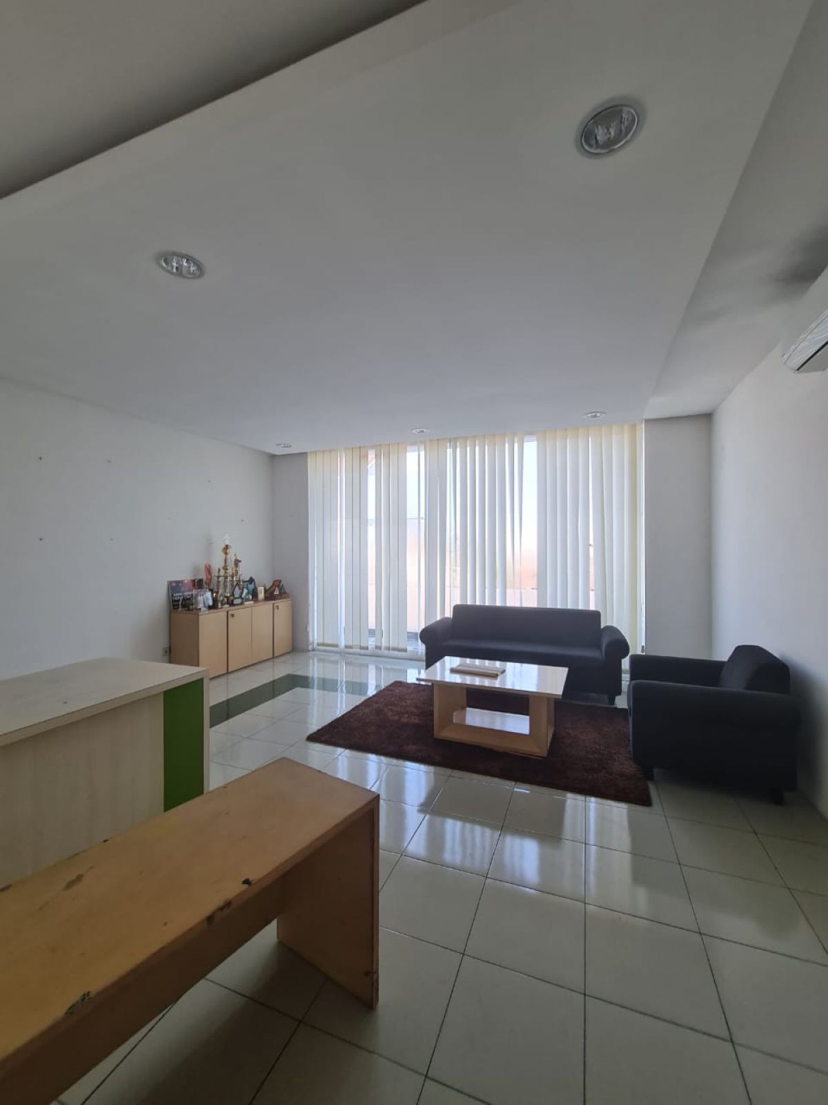 SEWA GEDUNG SUPER STRATEGIS EKS BANK – AREA PREMIUM VETERAN SOLO! - Foto 5