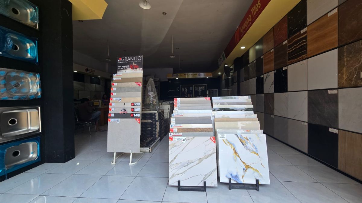 DIJUAL! Toko + Gedung Walet di Jalan Raya Sukowati Sragen!! - Foto 5