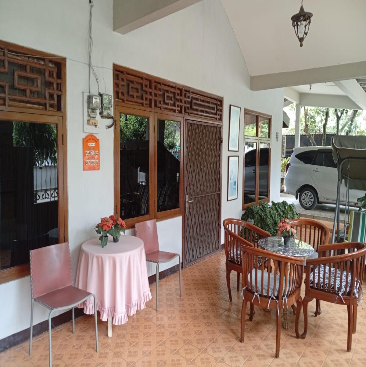 Rumah Luas & Siap Huni di Graha Indah, Bogor Utara – Lokasi Strategis &  Nyaman - Foto 2