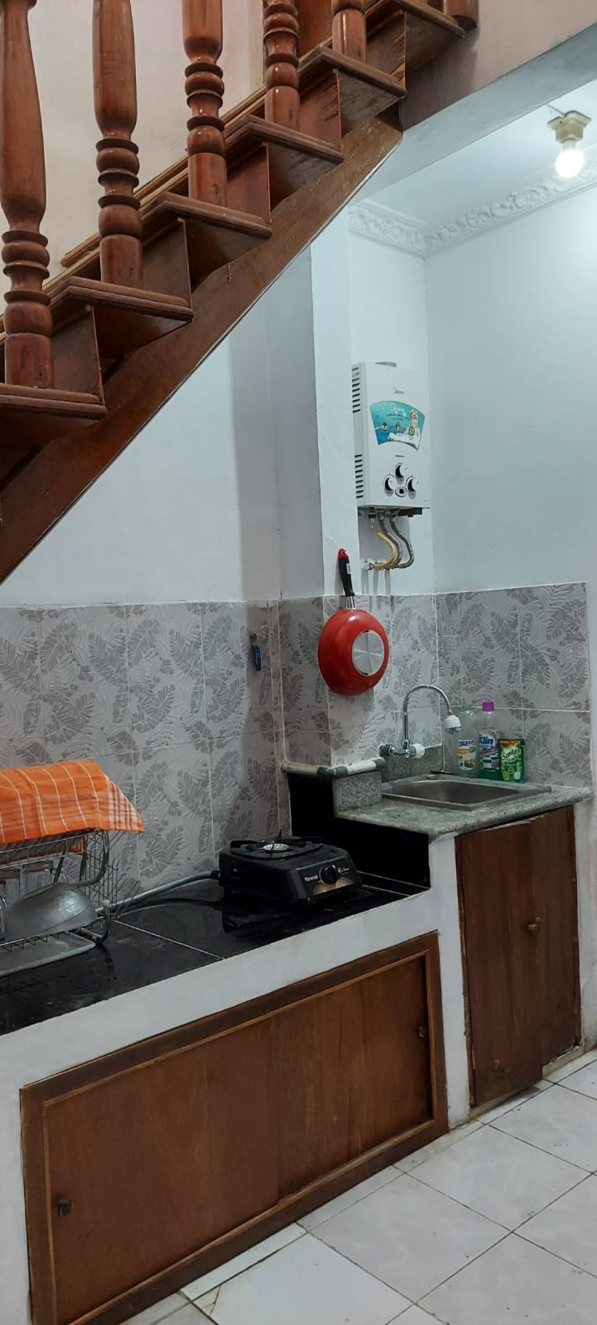Dijual Rumah Bagus Full Furnished Siap Pakai di Perum Fajar Indah Baturan Colomadu, Solo - Foto 3