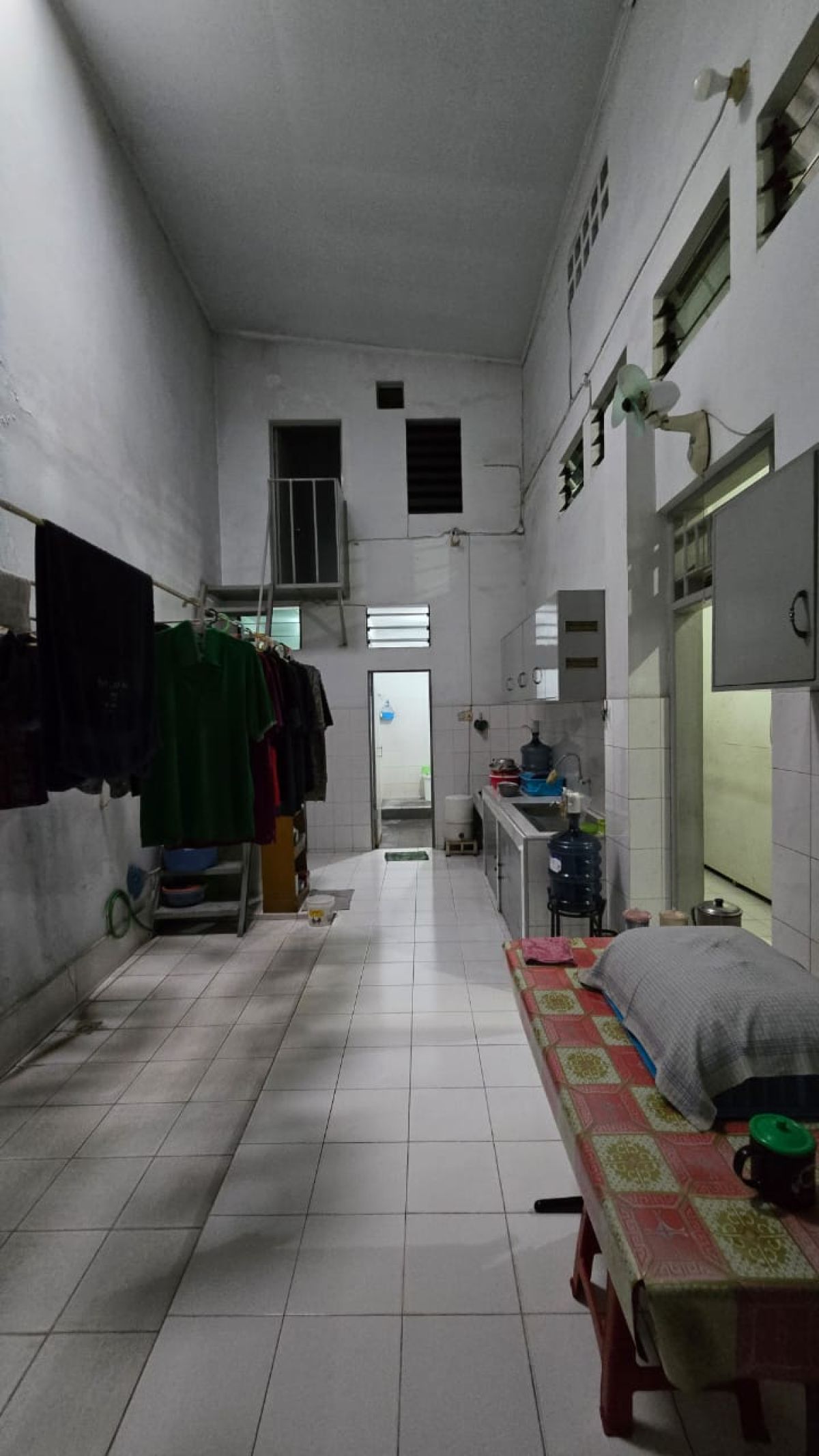 Dijual Toko Strategis di Jalan Adi Sumarmo Banyuanyar, Solo - Foto 4