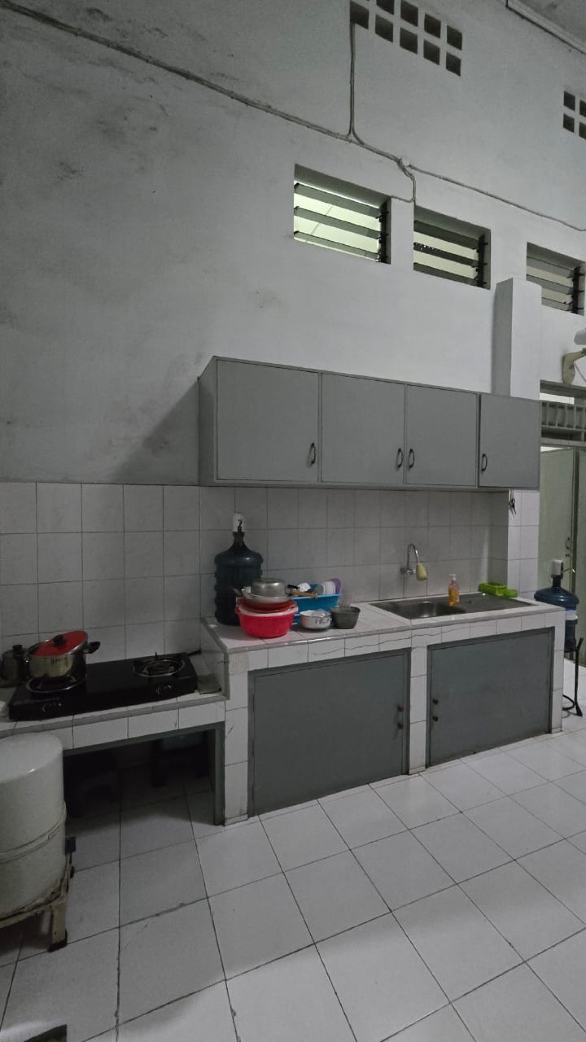 Dijual Toko Strategis di Jalan Adi Sumarmo Banyuanyar, Solo - Foto 5