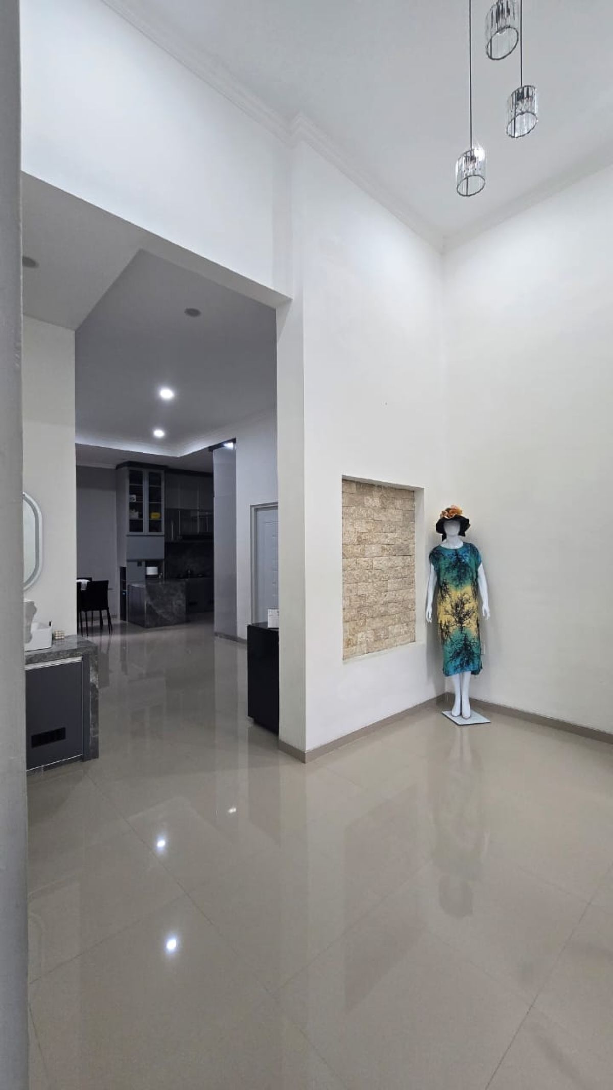Dijual Rumah Bagus Modern Minimalis di Perumahan Colomadu, Solo - Foto 5
