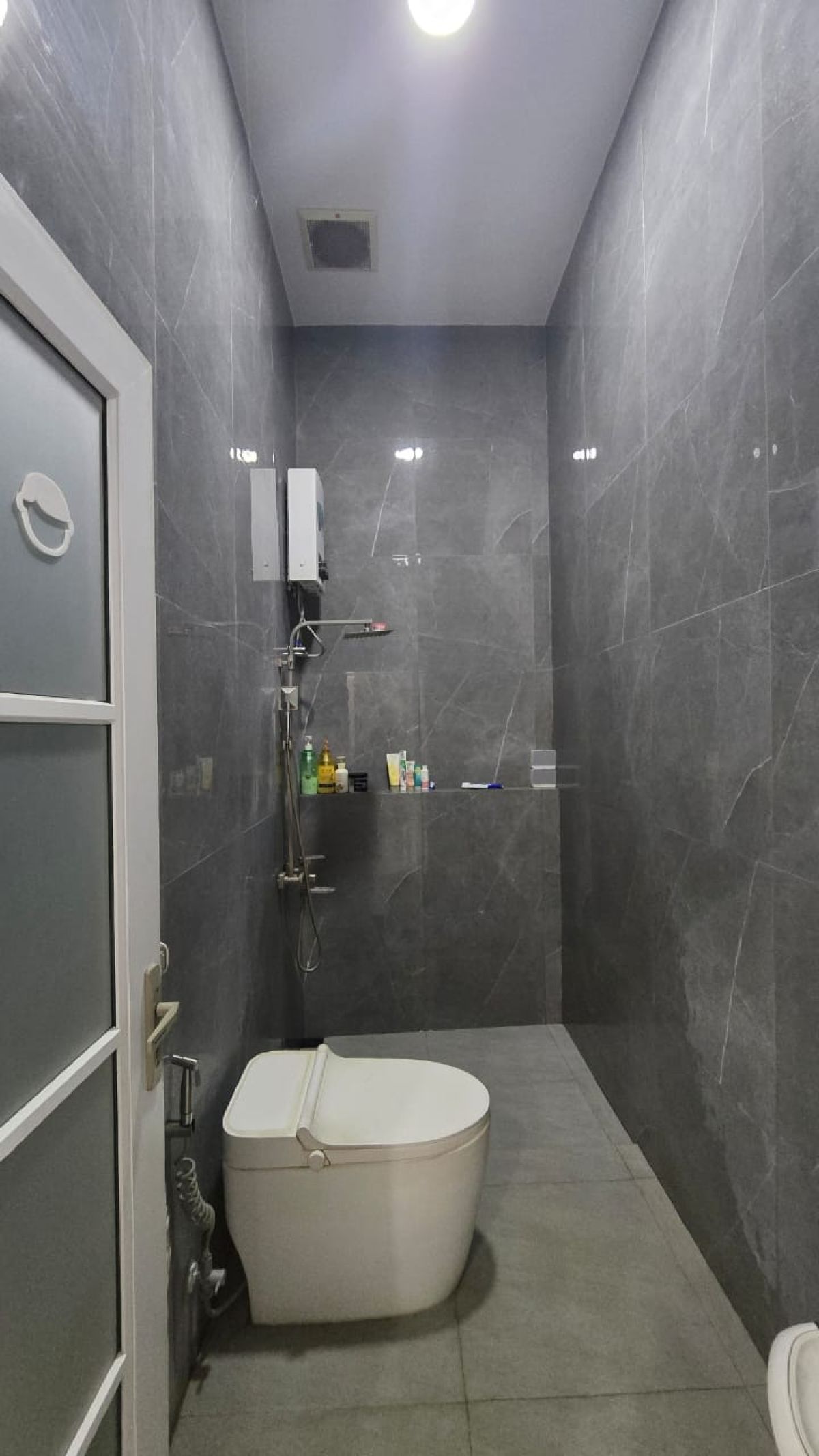 Dijual Rumah Bagus Modern Minimalis di Perumahan Colomadu, Solo - Foto 6