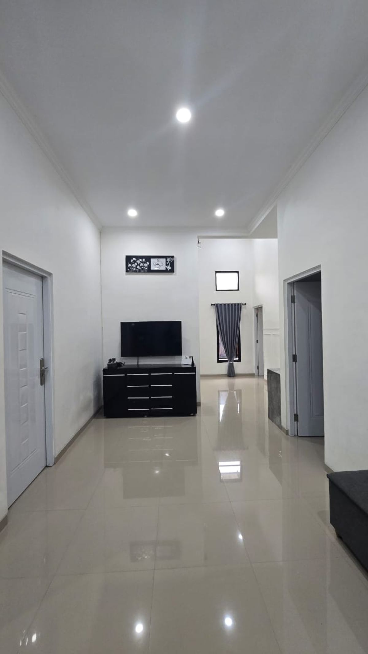Dijual Rumah Bagus Modern Minimalis di Perumahan Colomadu, Solo - Foto 9