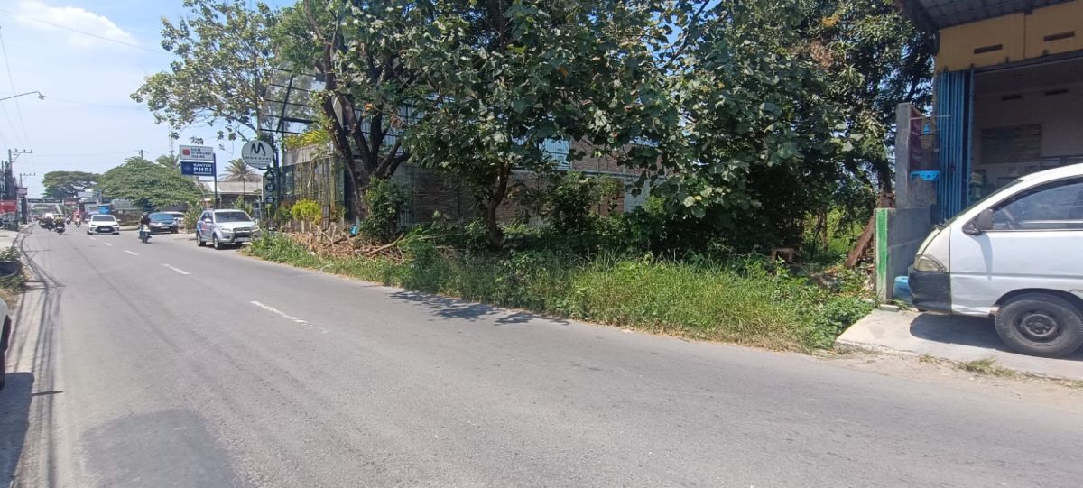 Disewakan Ruko 2 lantai Tengah Kota Solo. Lokasi Strategis di Jalan Imam Bonjol, Keprabon