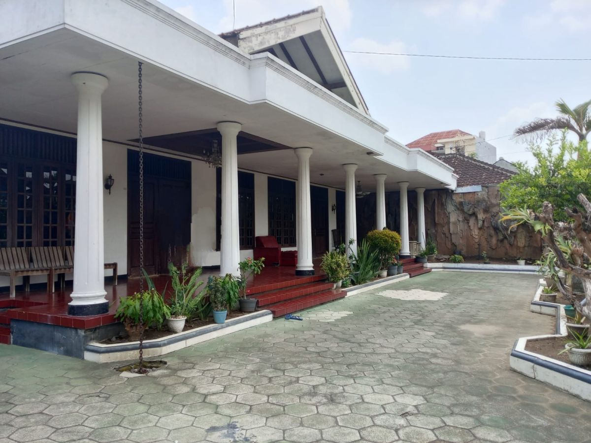 Disewakan Rumah Full Furnished Luas & Nyaman di Gajahan, Colomadu, Solo - Foto 2