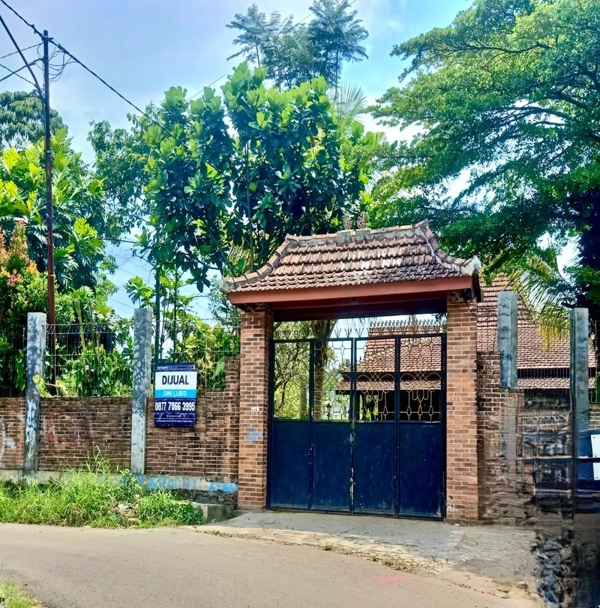 Dijual Rumah Siap Huni di Cimande Caringin - Joglo dengan Lahan Luas - Foto 3