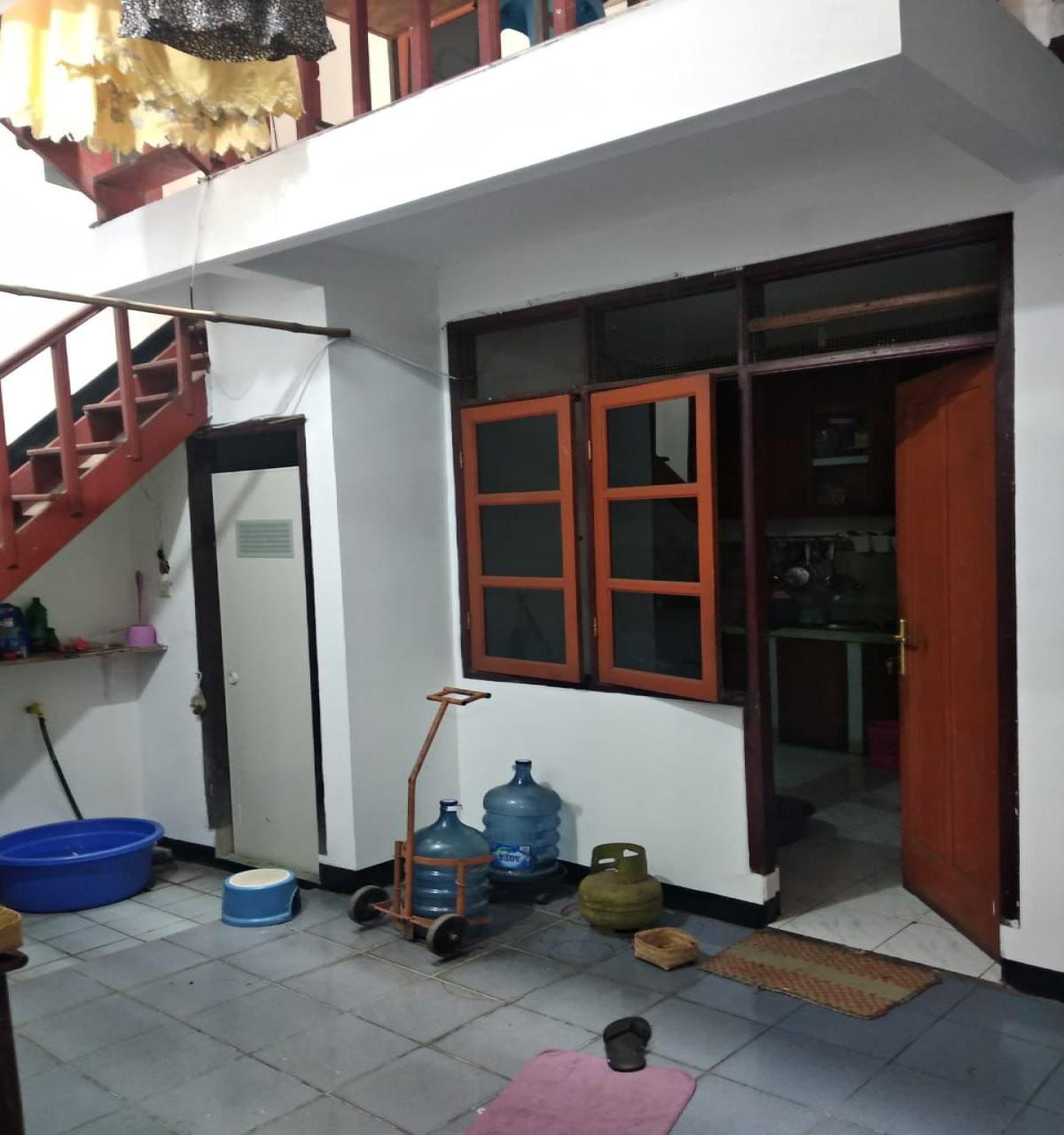 Rumah 2 Lantai Jatinegara - Foto 8
