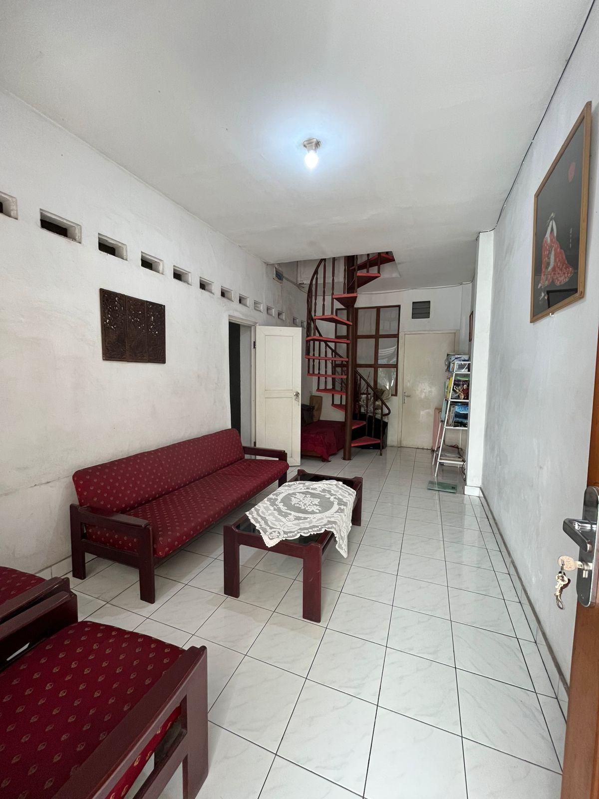 Rumah Kawasan Elit Jakarta Selatan - Foto 4