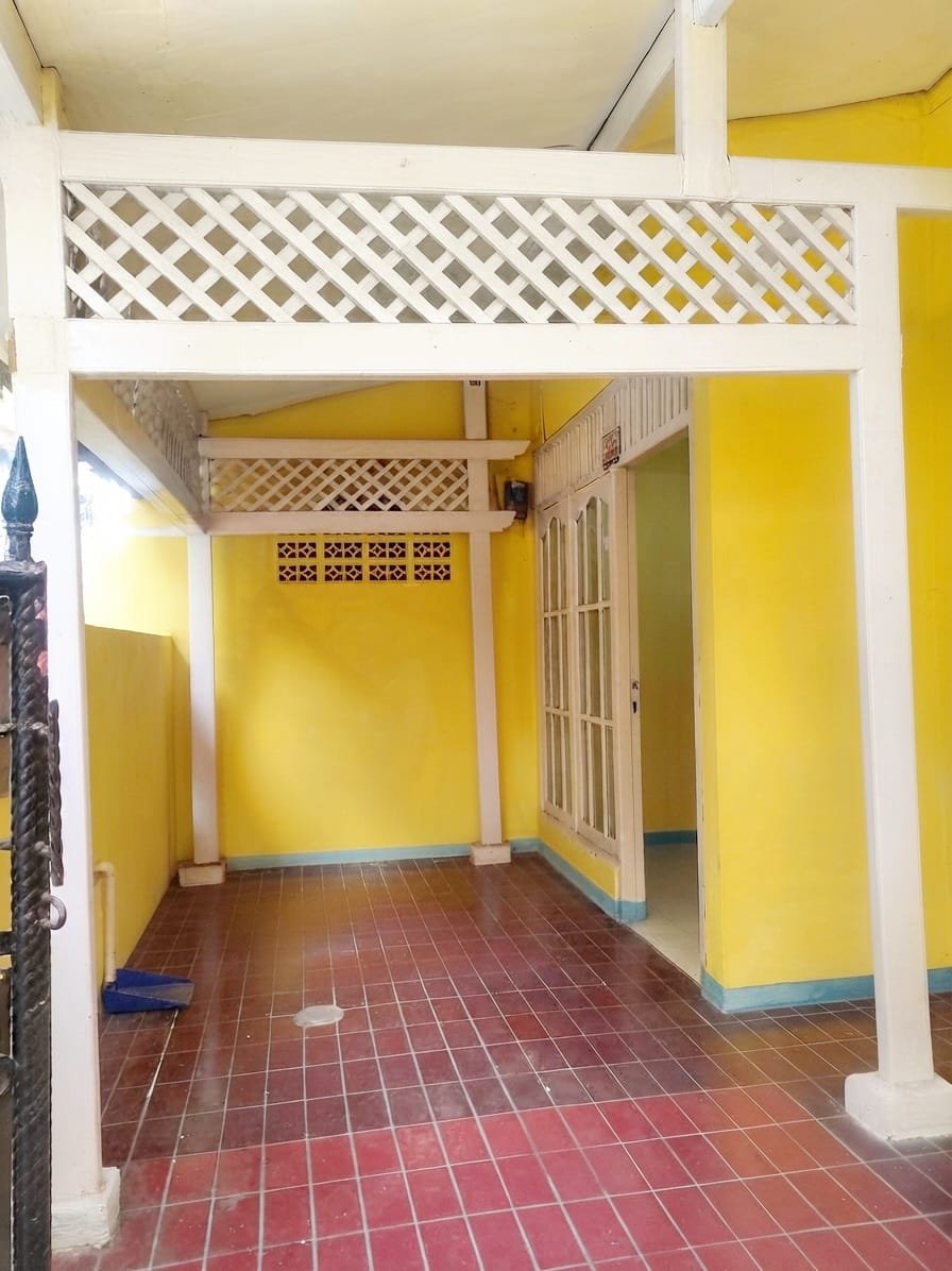 Rumah Minimalis di Komplek Pinang Indah dekat Graha Raya Bintaro - 10 Menit ke Pintu Toll - Foto 3