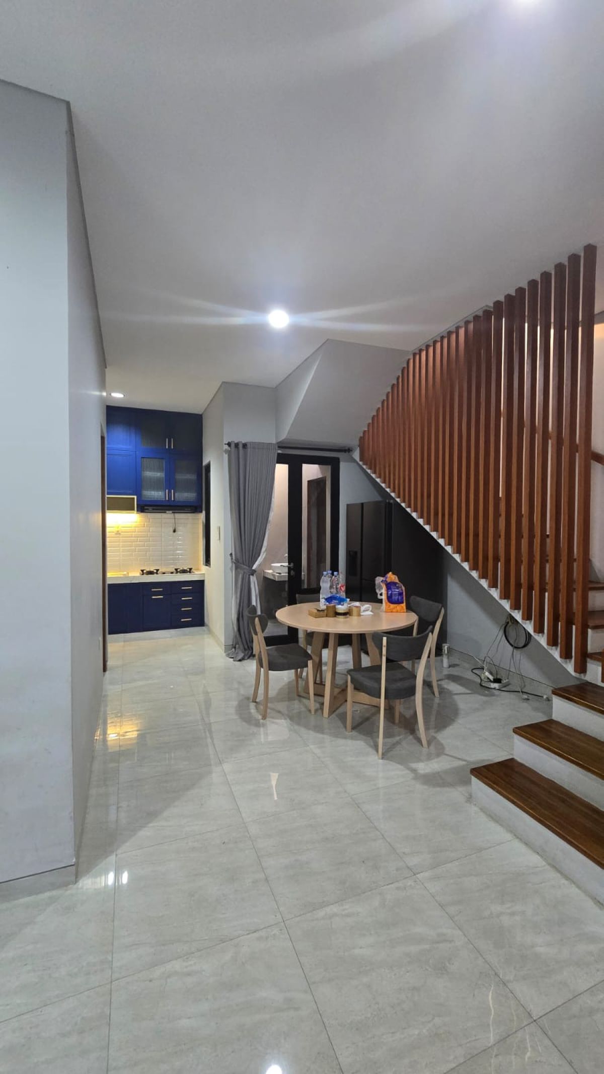 Disewakan Rumah Bagus Minimalis Full Furnished di Kartasura!! - Foto 2