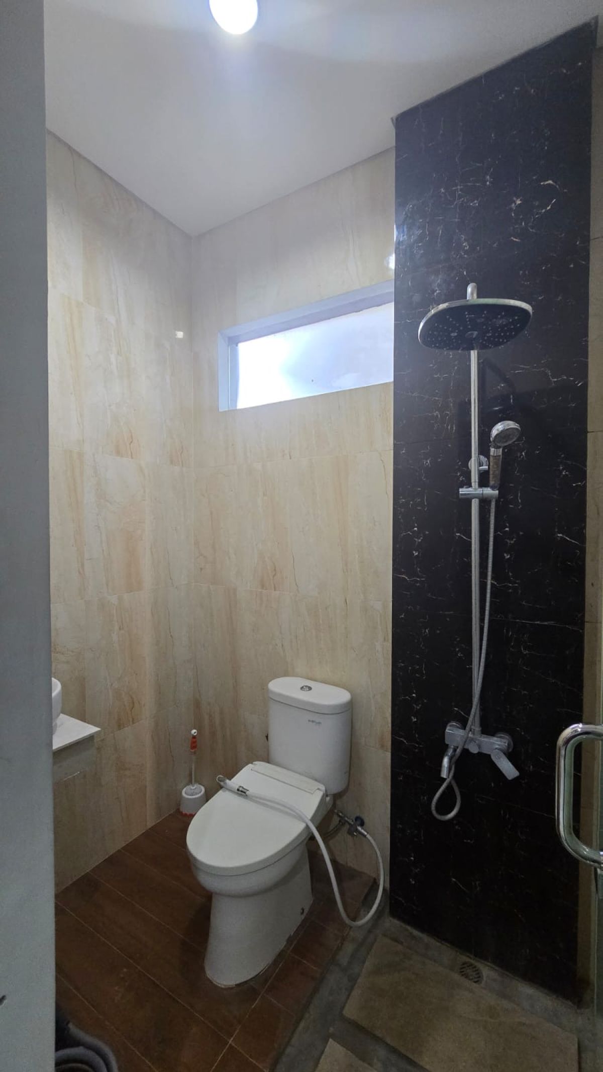 Disewakan Rumah Bagus Minimalis Full Furnished di Kartasura!! - Foto 4