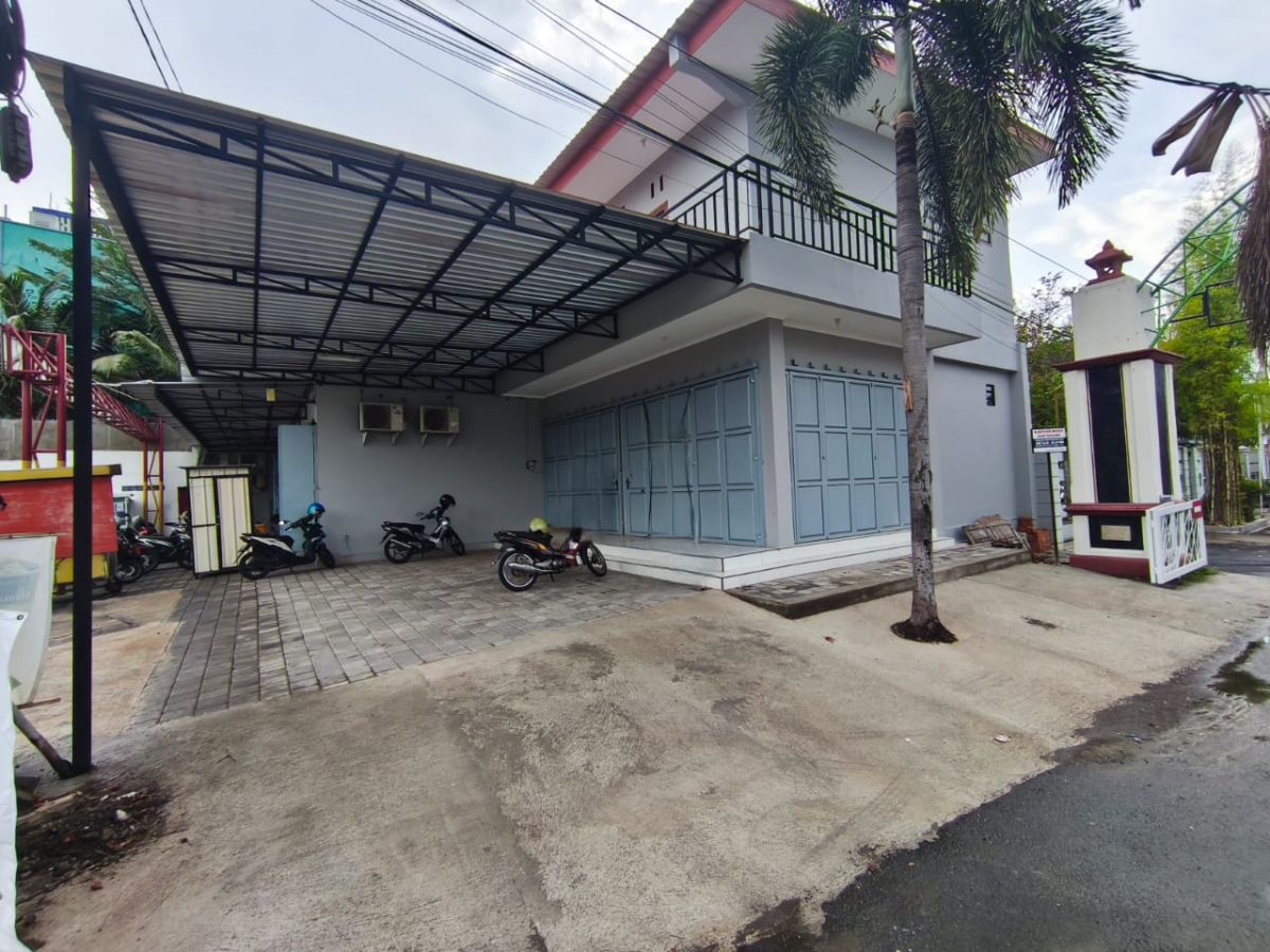 Disewakan Ruko 2 Lantai di Pinggir Jalan Raya Banjarsari