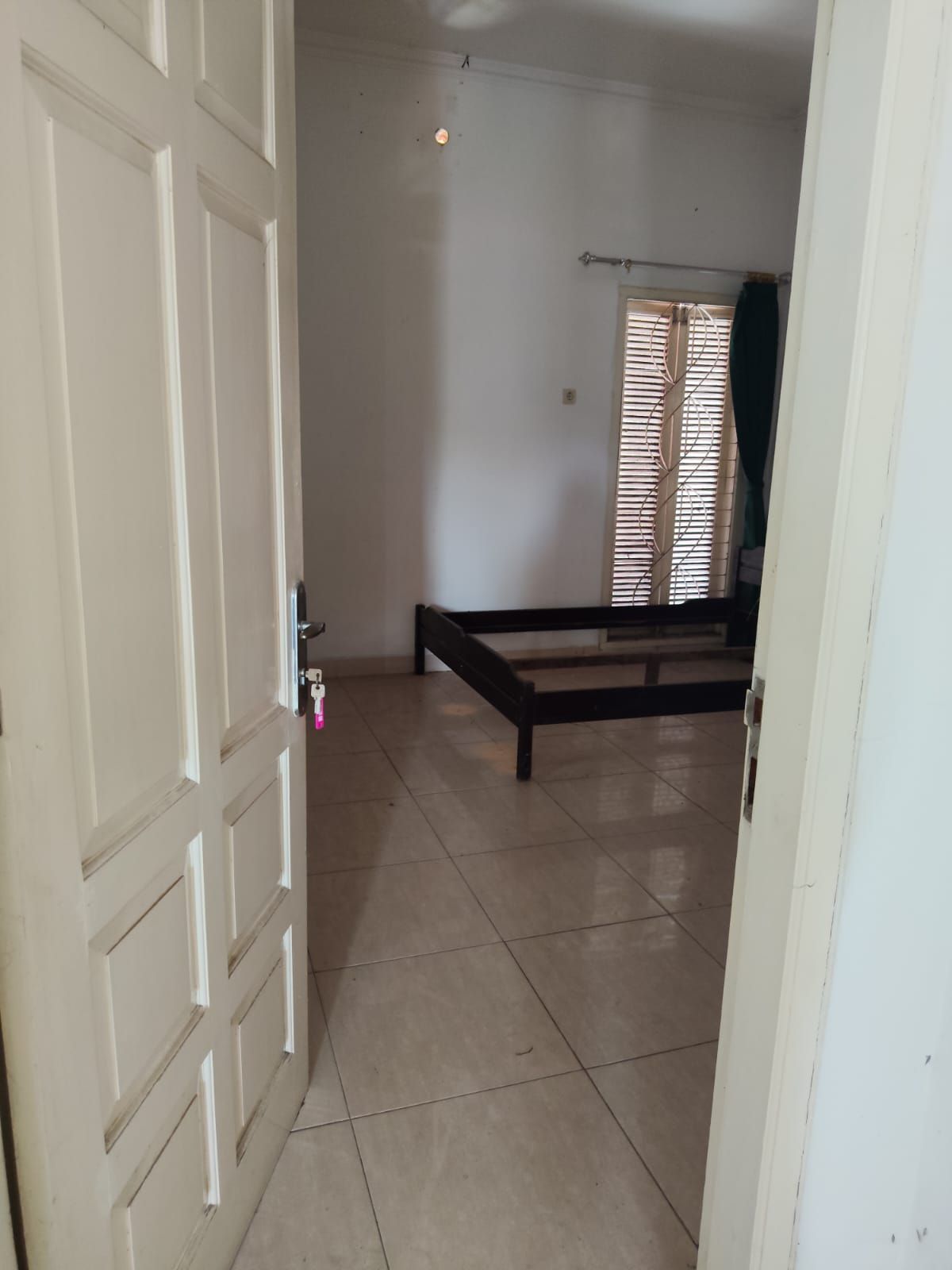 Dijual Rumah Siap Huni di Tengah Kota Solo. Lokasi di Laweyan - Foto 8