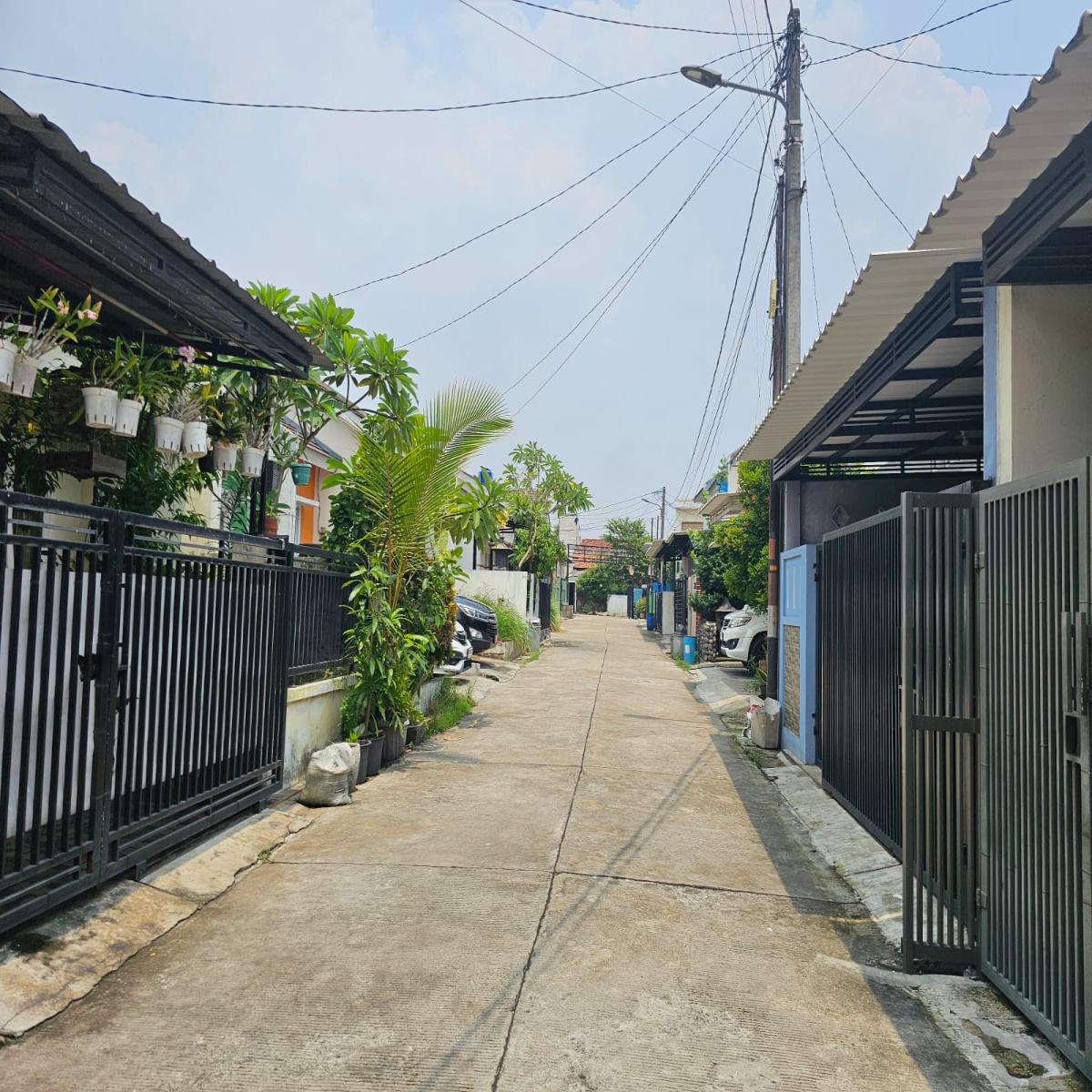 Dijual Rumah Minimalis 1 Lantai, dekat Graha Raya Bintaro  (Bebas Banjir) - Foto 6