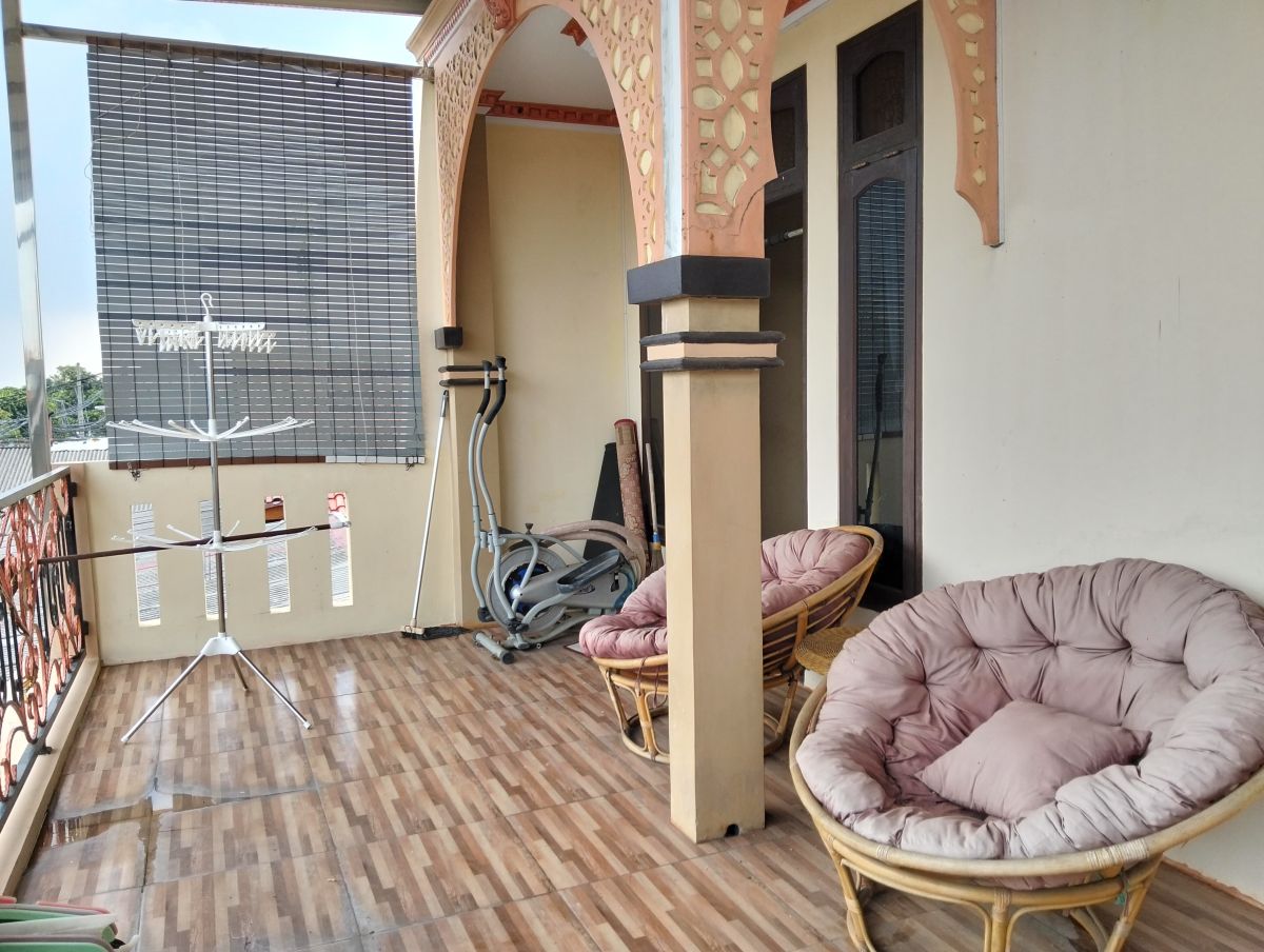 Dijual Rumah 2 Lantai Siap Huni Nempel Graha Raya Bintaro Jaya, Kayu Gede 2 - Foto 15