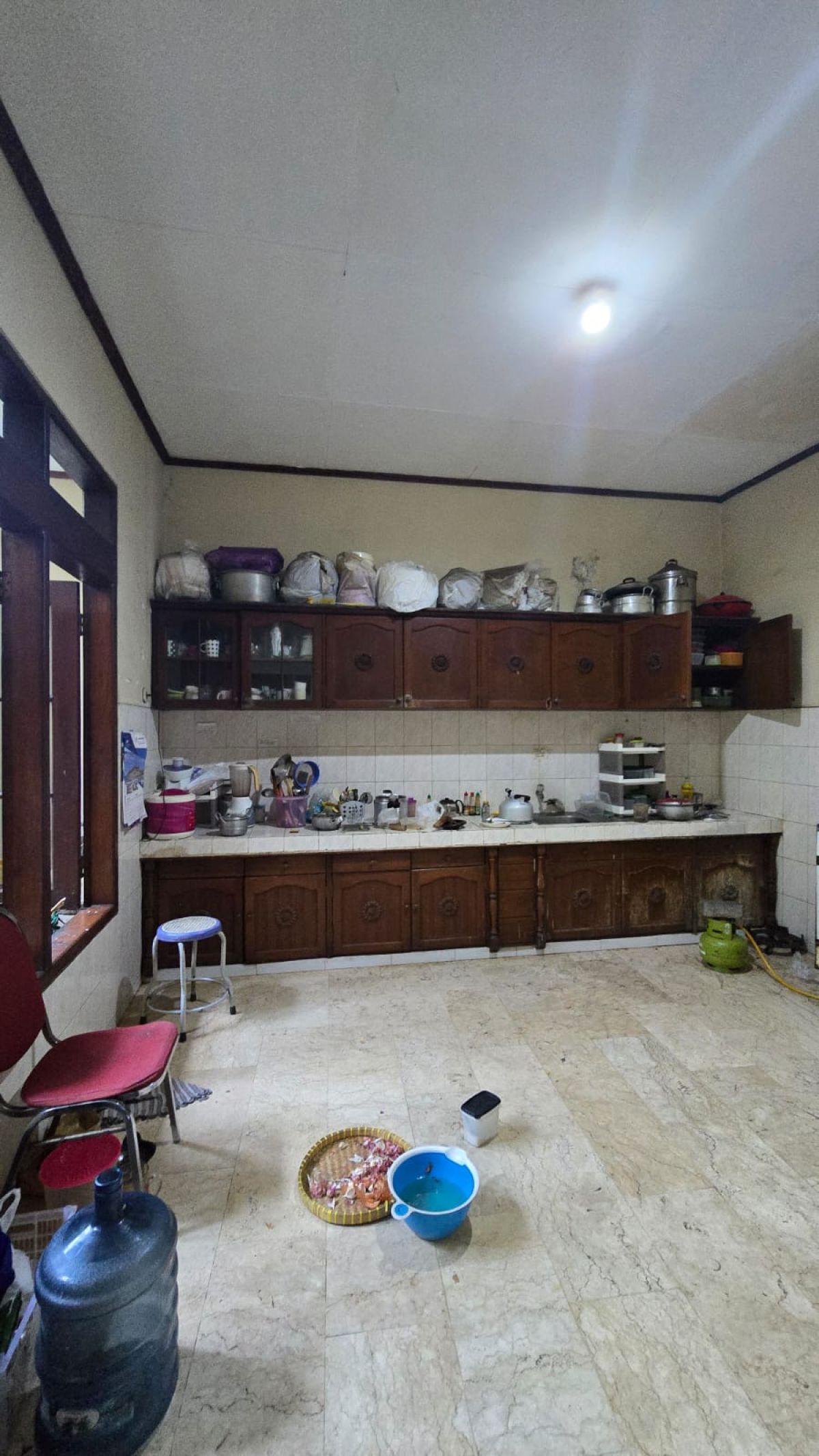 Dijual Rumah Mewah Asri Strategis Pusat Kota di Jalan Kapten Mulyadi Pasar Kliwon Solo!! - Foto 3