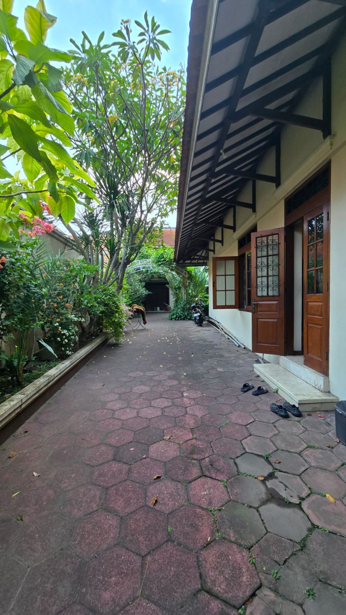 Dijual Rumah Mewah Asri Strategis Pusat Kota di Jalan Kapten Mulyadi Pasar Kliwon Solo!! - Foto 6