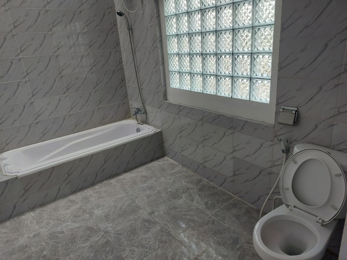 Dijual Rumah 2,5 Lantai Cocok Untuk Usaha. Lokasi Strategis di Wonorejo dekat Jayawijaya Mojosongo - Foto 4