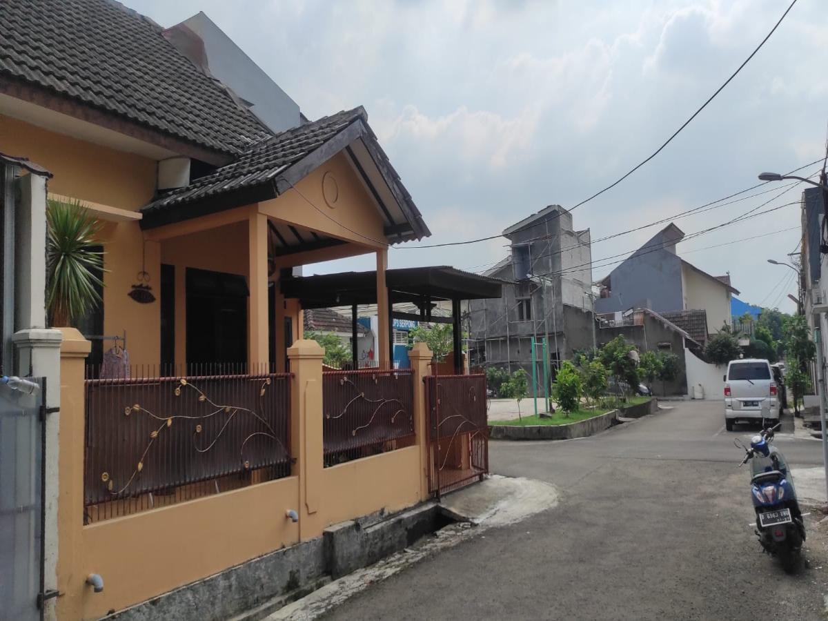 Dijual Rumah 1,5 Lantai di Pondok Jagung 2 akses Graha Raya Bintaro! - Foto 2