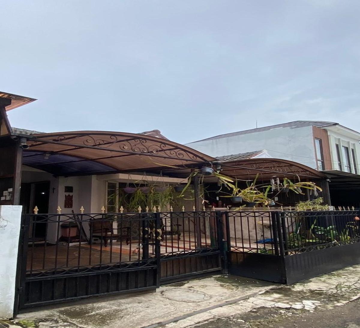 Dijual Rumah 2 Lantai di Graha Raya – Lokasi Strategis, Harga Terjangkau!