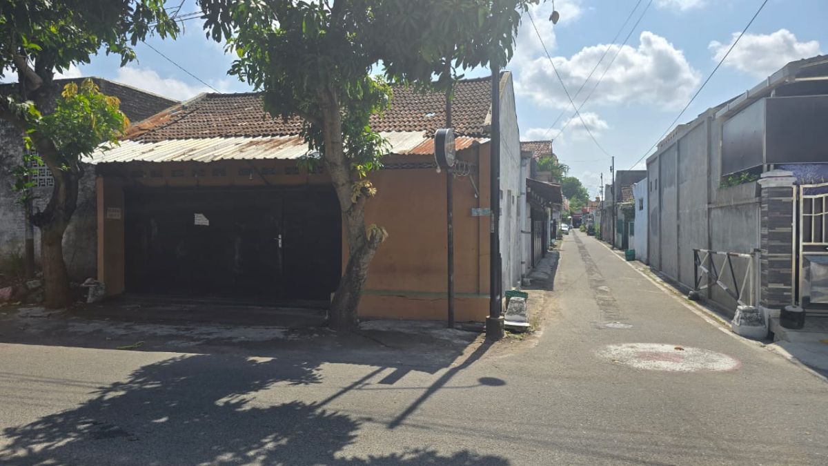 Dijual Tanah Bonus Bangunan Rumah di Sondakan Laweyan Solo - Foto 3