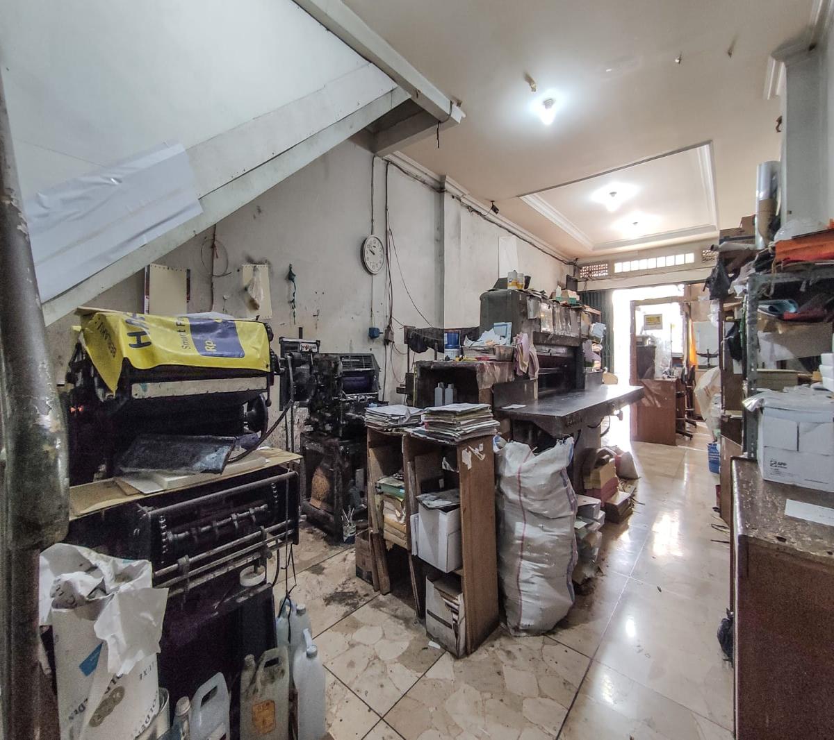 Disewakan Ruko Strategis di Jl. Pahlawan – Cocok untuk Usaha & Kantor, Akses Super Mudah - Foto 9
