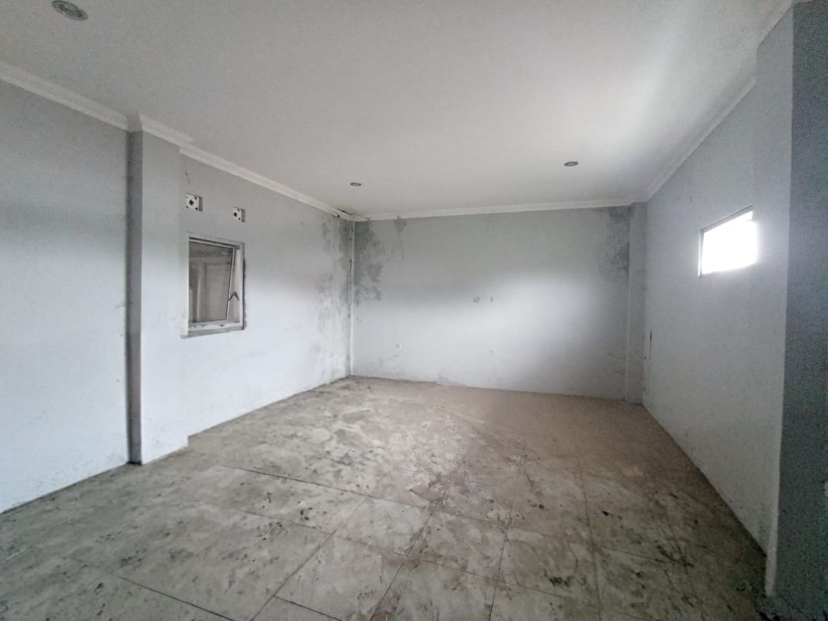 Disewakan Gudang Bagus Strategis Siap Pakai. Lokasi Strategis Dekat Stasiun Gawok, Kawasan Industri dan Pergudangan Gatak. Akses Jalan Kontainer, Cocok Untuk Investasi Usaha. - Foto 4