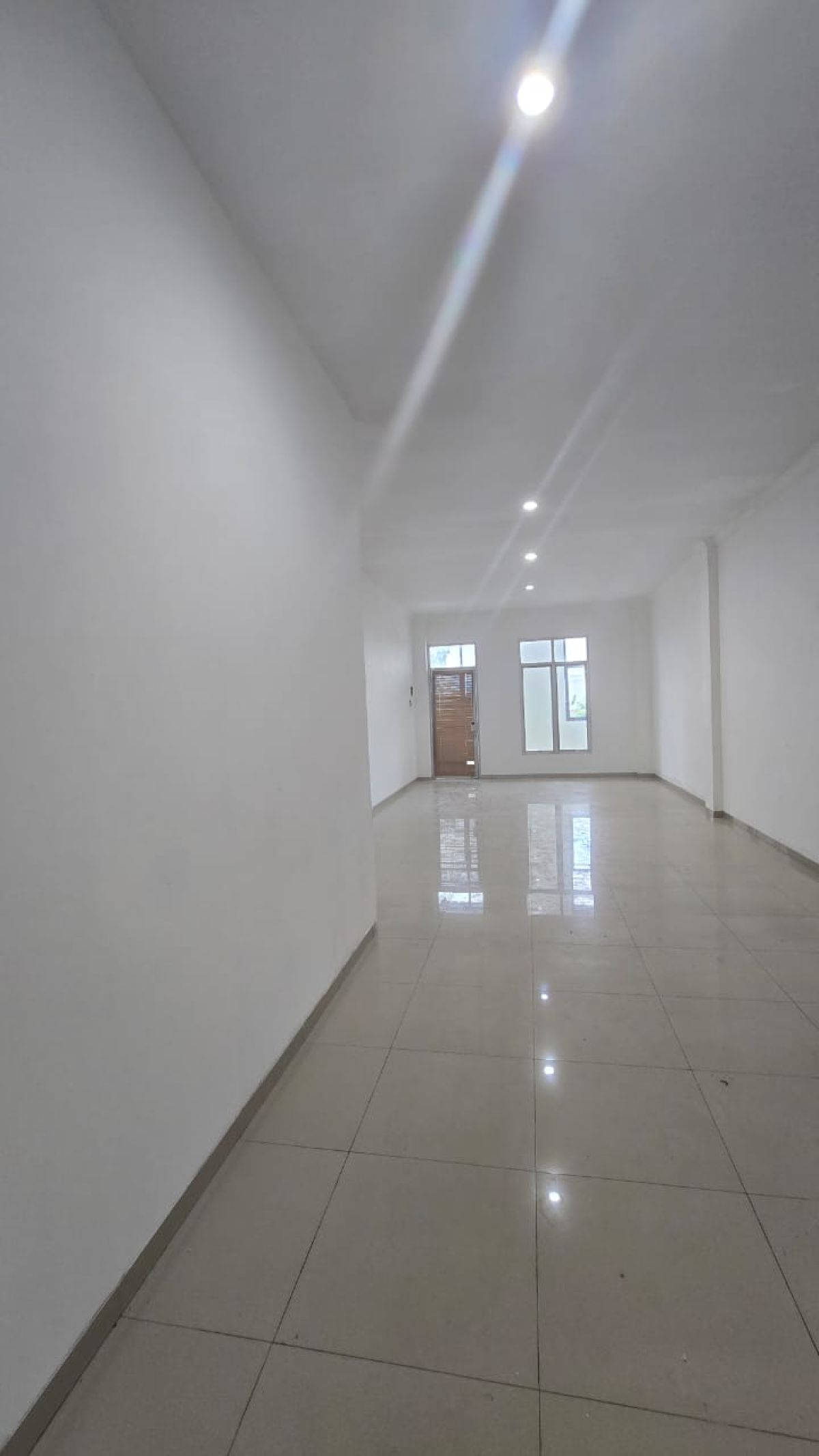Dijual Ruko Strategis Dekat Jalan Veteran Tipes Serengan Solo, Lokasi Strategis Tengah Kota. - Foto 2