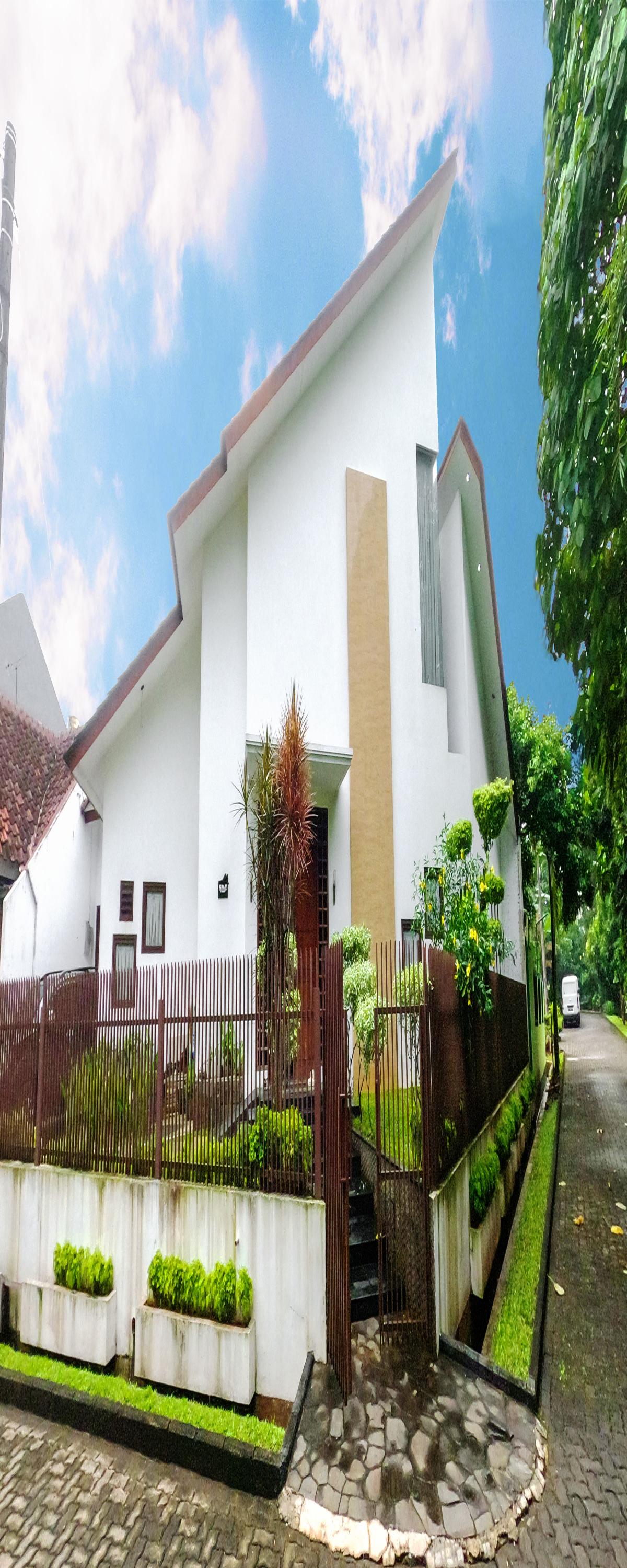 Dijual Rumah Cantik Hoek 265 m² di Villa Gunung Lestari, Ciputat