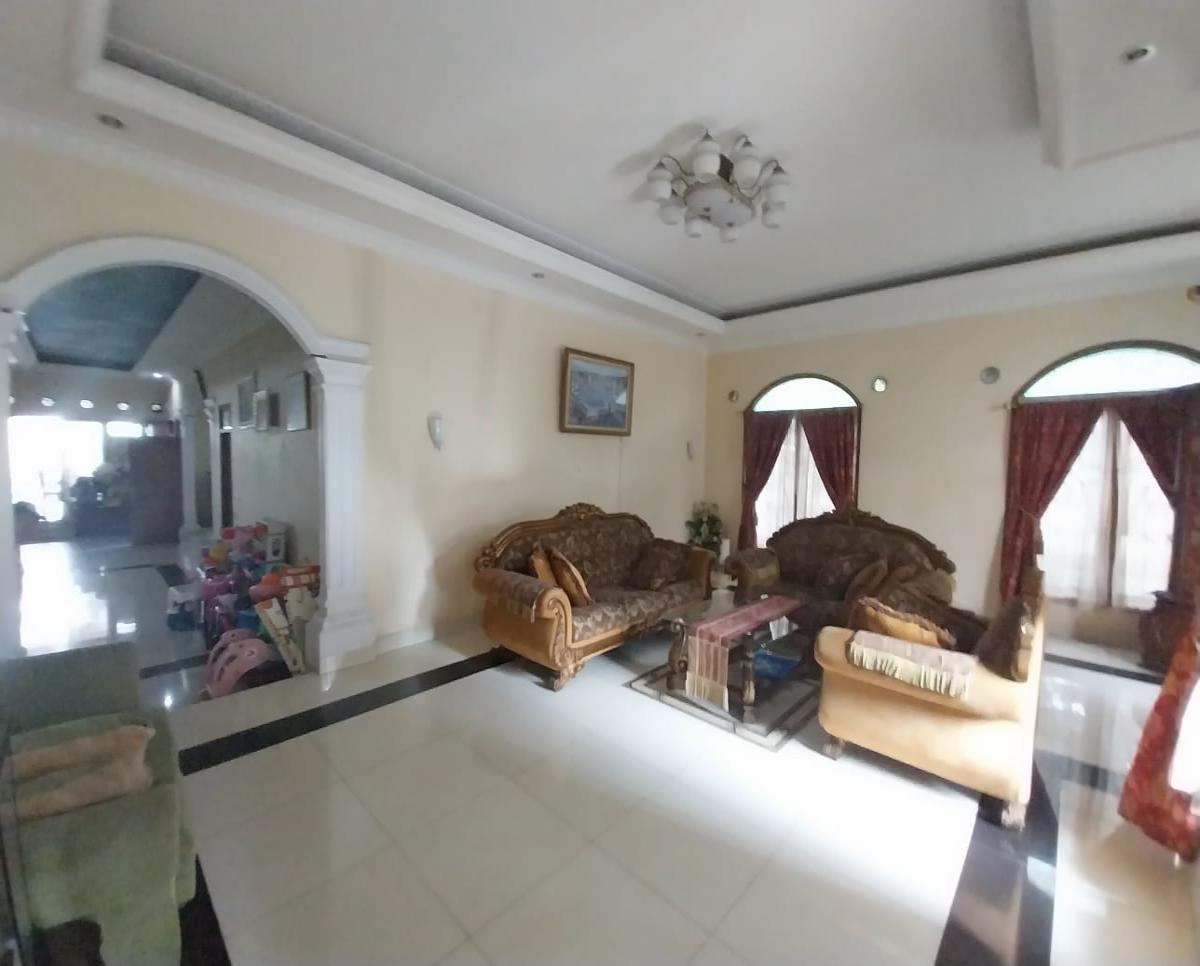 Rumah Luas 525 m² di Villa Melati Mas, Serpong – Ada Kolam Renang, Cocok untuk Kost - Foto 2