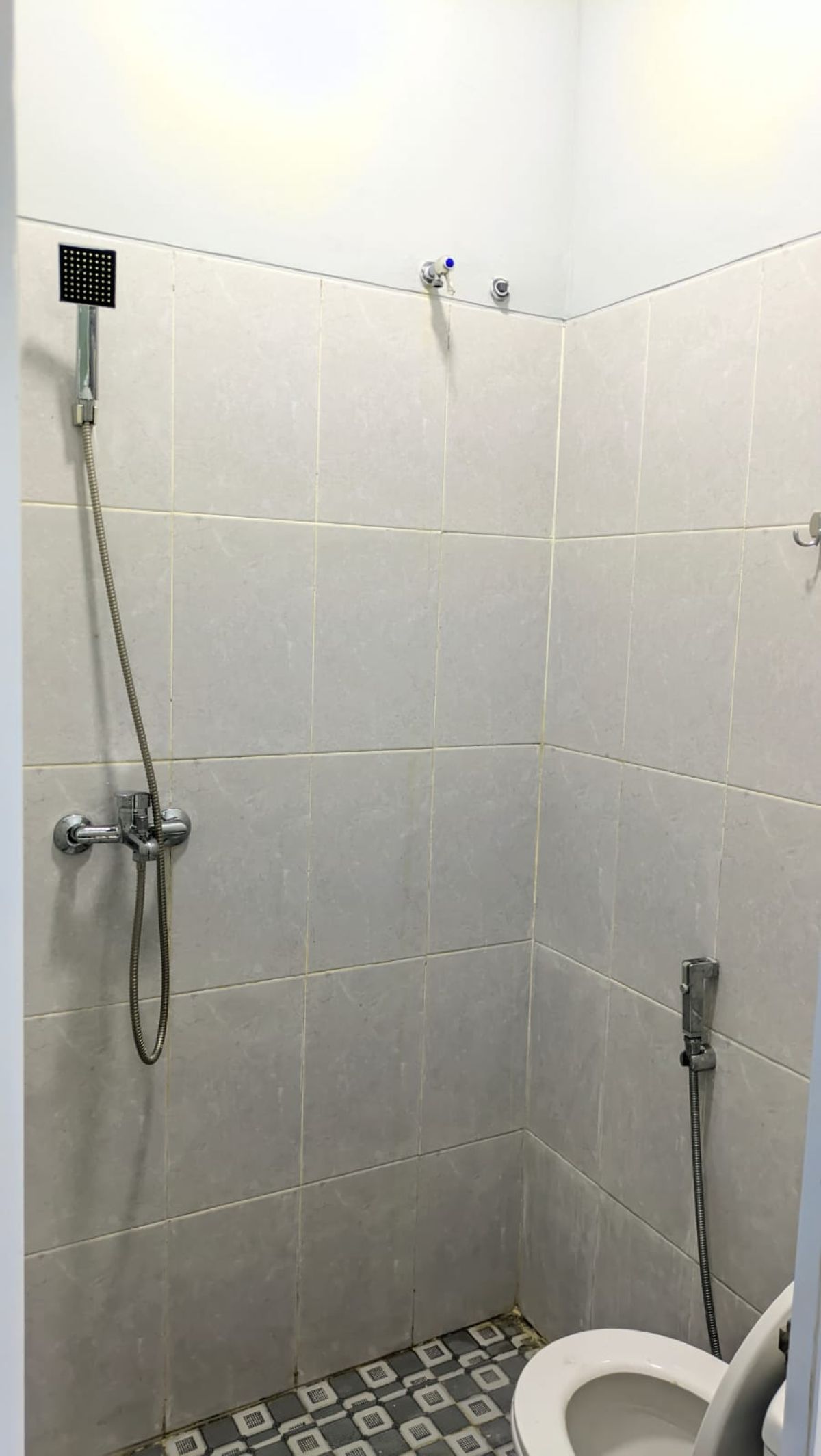 Dijual Rumah Baru Cantik Minimalis 1½ Lantai Siap Huni di Gedangan Solo Baru!! - Foto 6