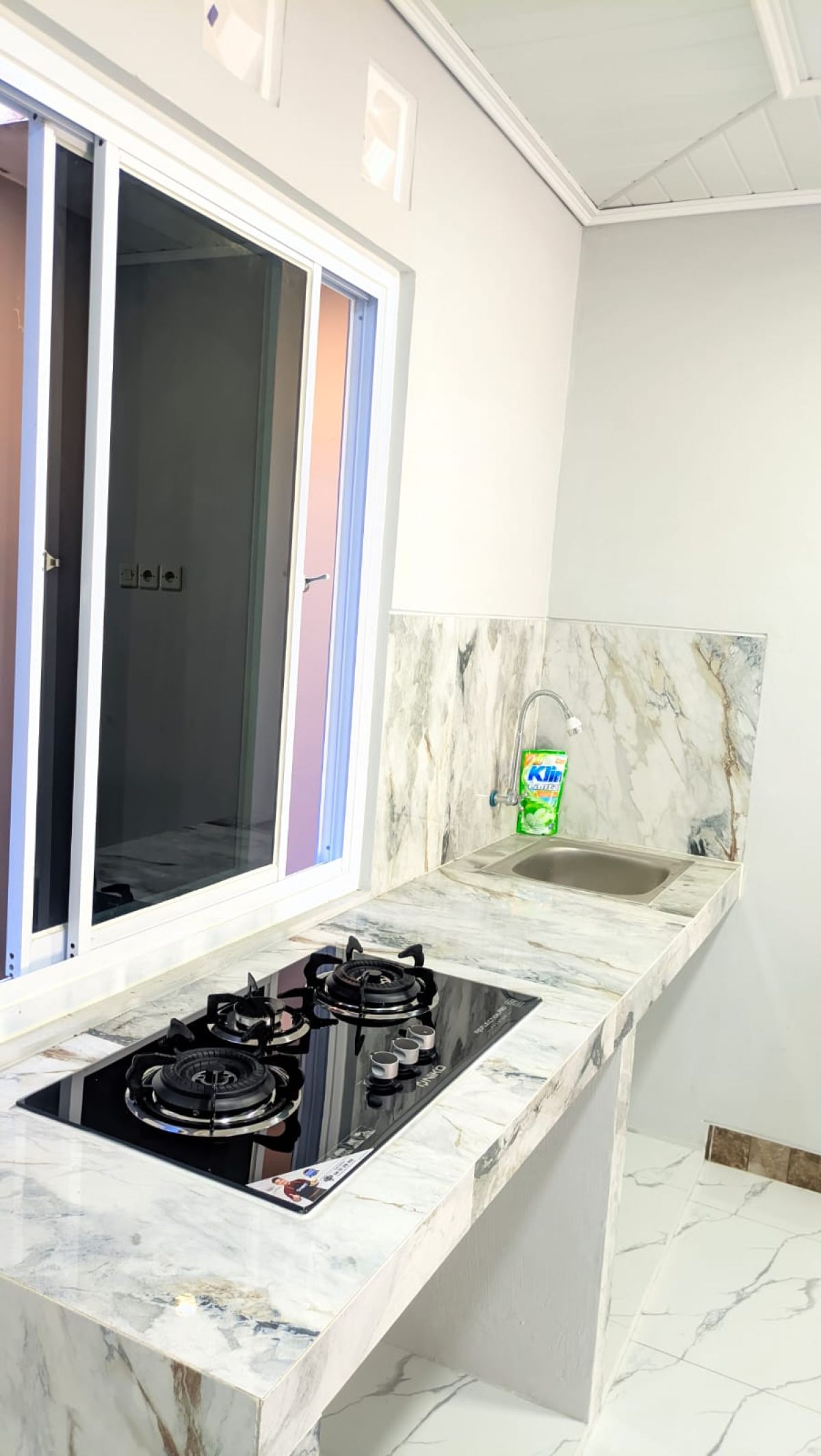Dijual Rumah Baru Cantik Minimalis 1½ Lantai Siap Huni di Gedangan Solo Baru!! - Foto 10