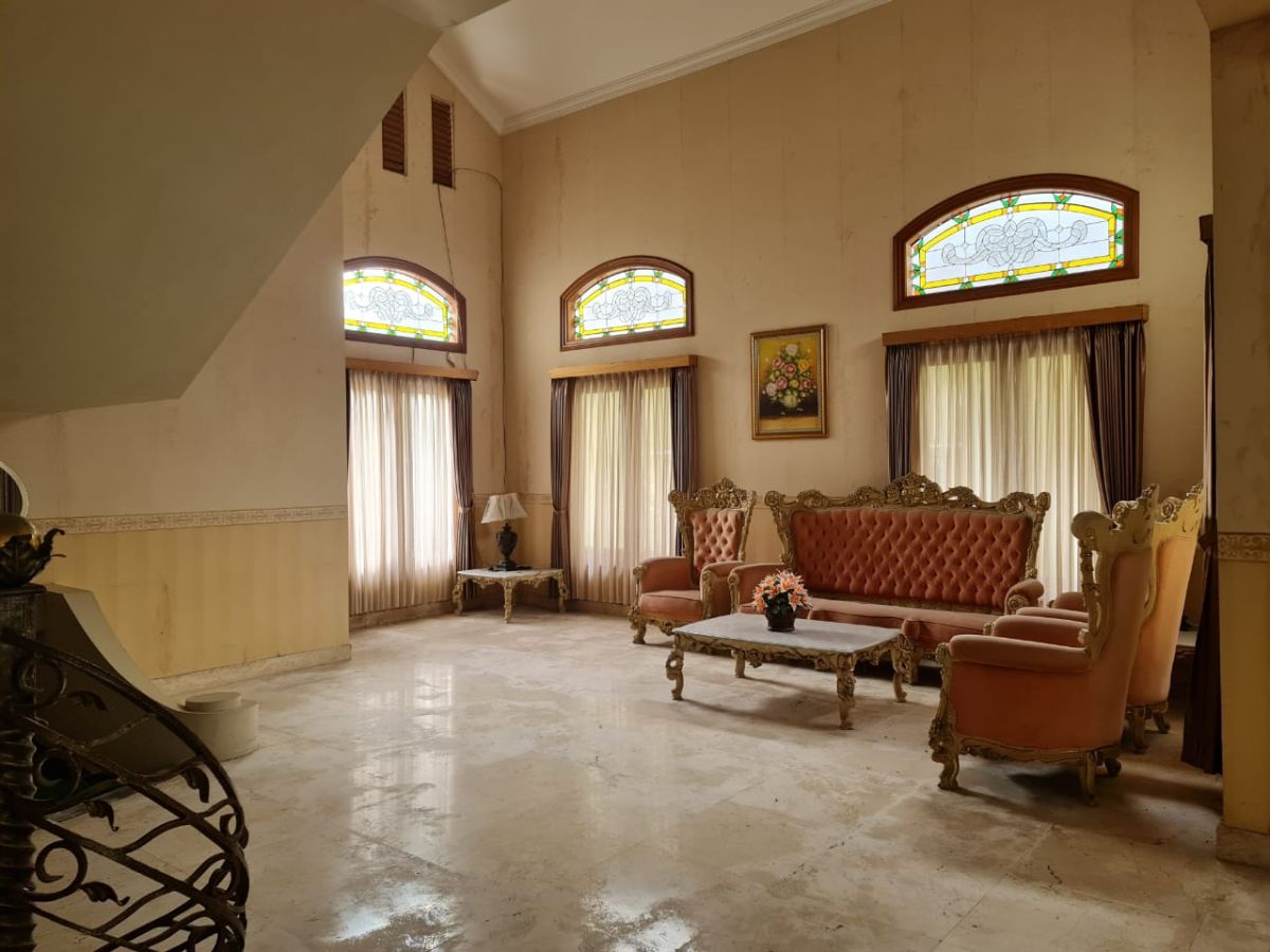 Disewakan Rumah Mewah Siap Huni di Perumahan Elite Solo Baru!! - Foto 2