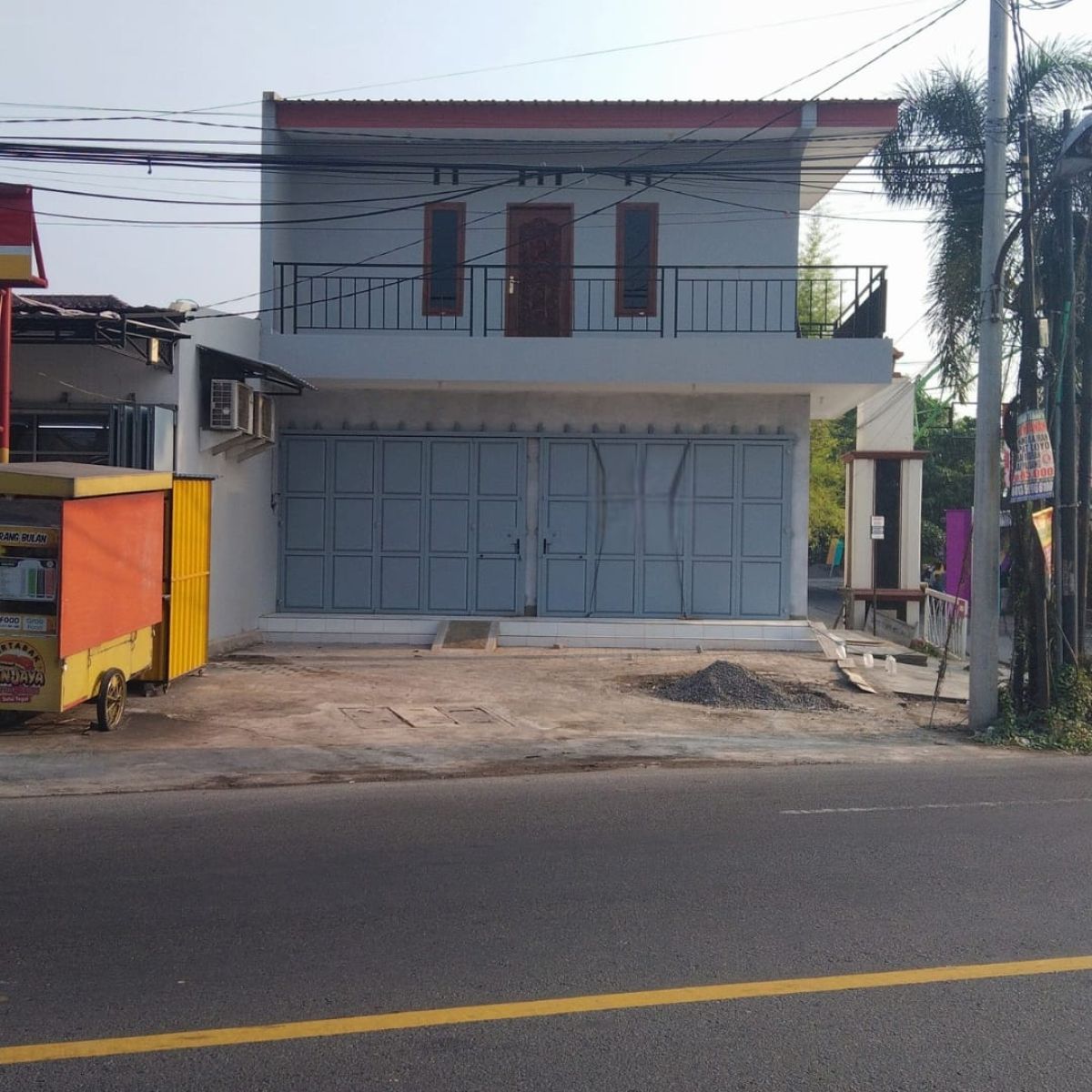 Disewakan Ruko 2 Lantai Lokasi Strategis di Pinggir Jalan Raya Banjarsari!!