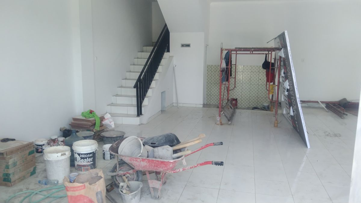 Disewakan Ruko 2 Lantai Lokasi Strategis di Pinggir Jalan Raya Banjarsari!! - Foto 4