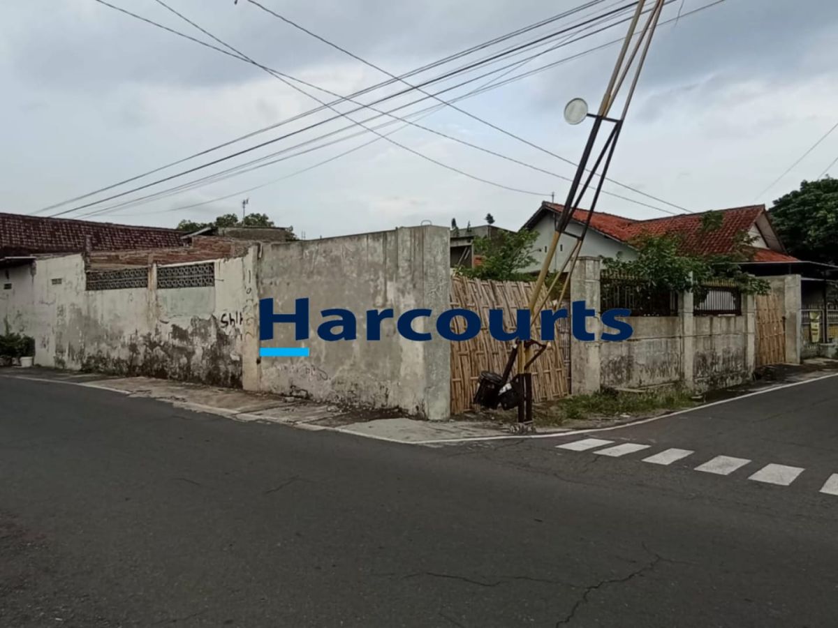 Dijual Tanah Pekarangan Hook Strategis Siap Bangun di Sumber Banjarsari Solo!!