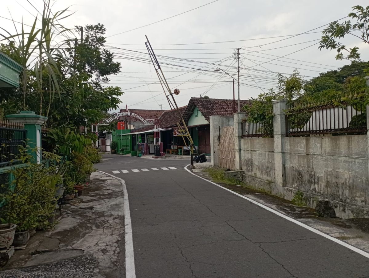 Dijual Tanah Pekarangan Hook Strategis Siap Bangun di Sumber Banjarsari Solo!! - Foto 2