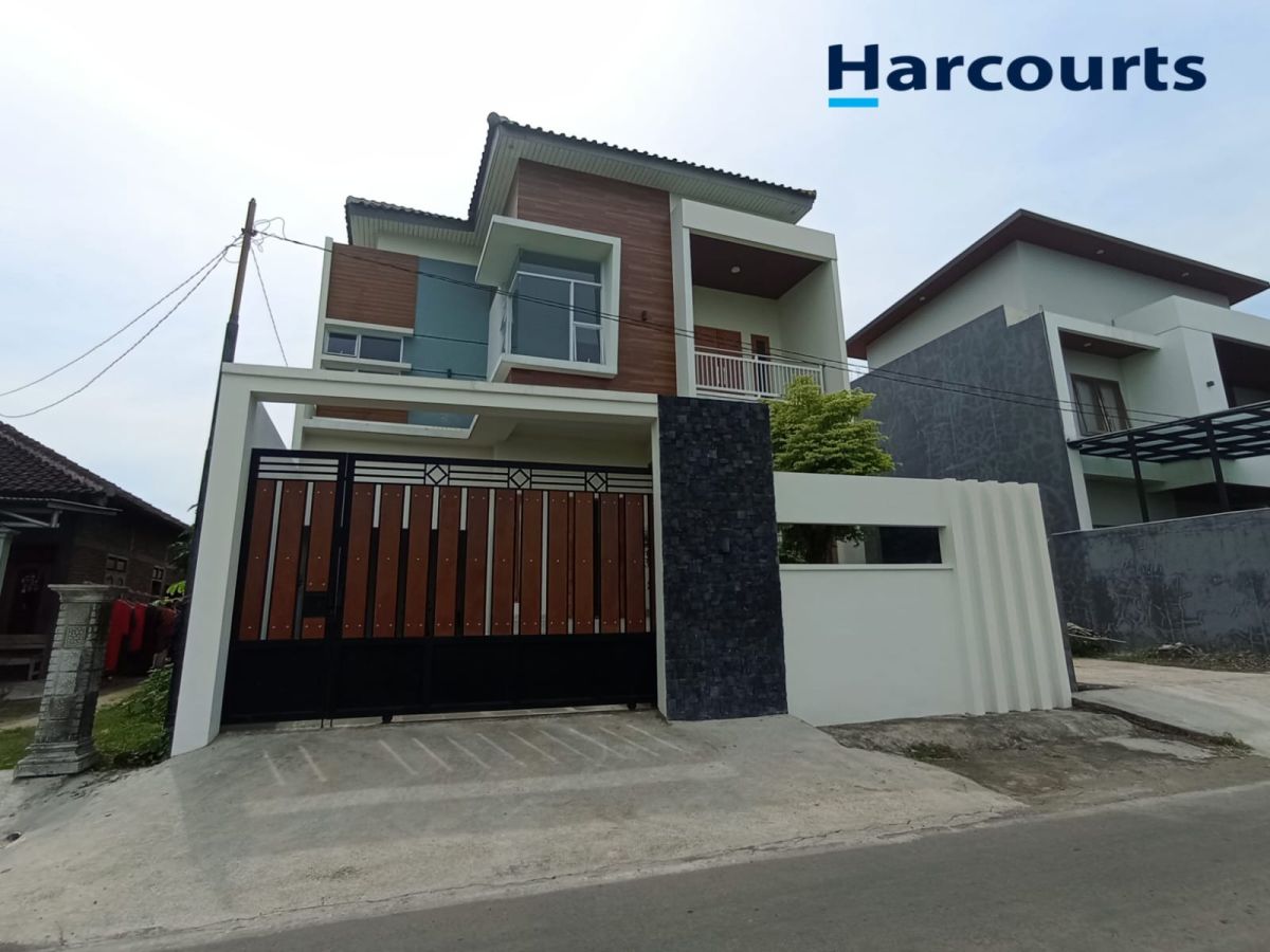 Rumah Bagus Modern 2 Lantai Siap Pakai di Wonorejo Polokarto Solo, Dekat Dengan Pasar Bekonang & SPBU Sidan!!