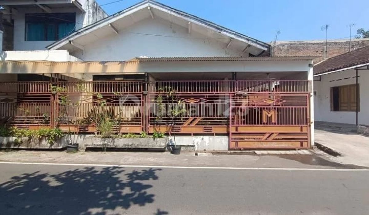 Dijual Rumah Hitung Tanah di Mangkubumen Banjarsari, Solo dekat RS Brayat Minulya