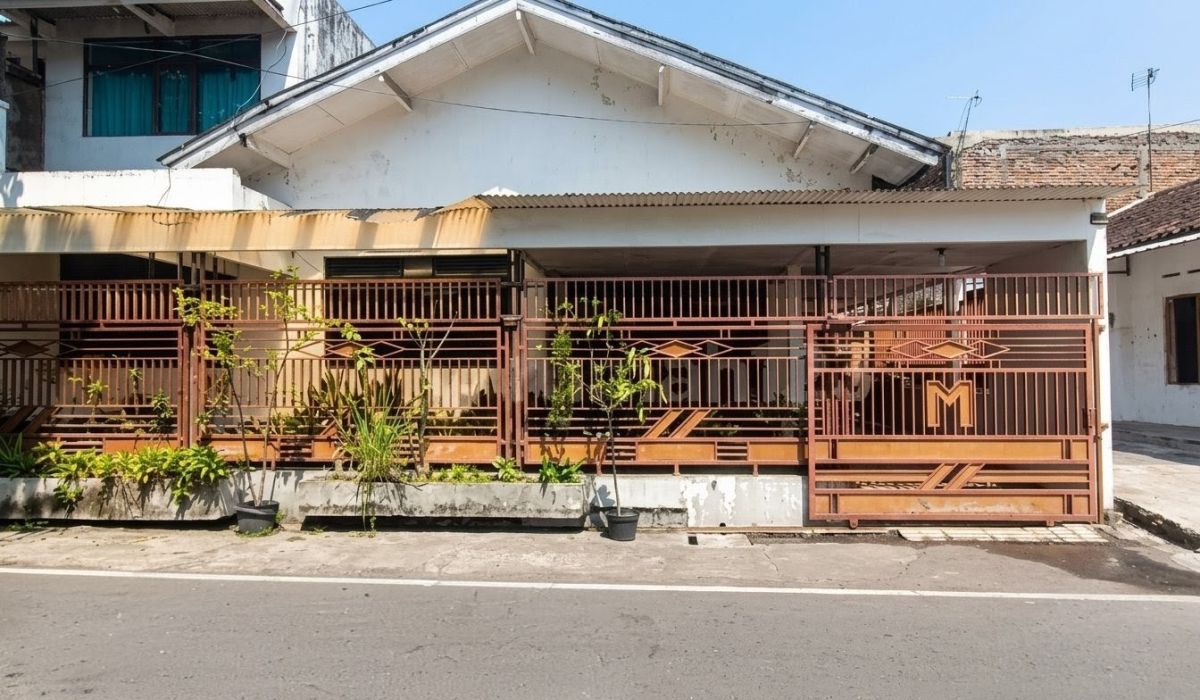 Dijual Rumah Hitung Tanah di Mangkubumen Banjarsari, Solo dekat RS Brayat Minulya