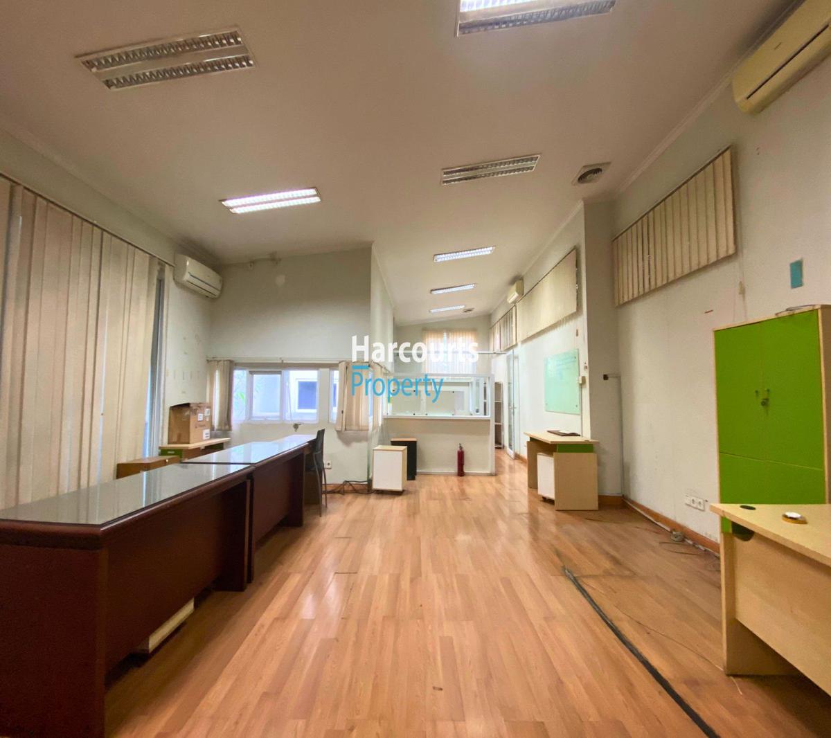 Disewakan Rumah 2 Bangunan Cocok untuk Kantor Area Kebayoran Baru - Foto 4